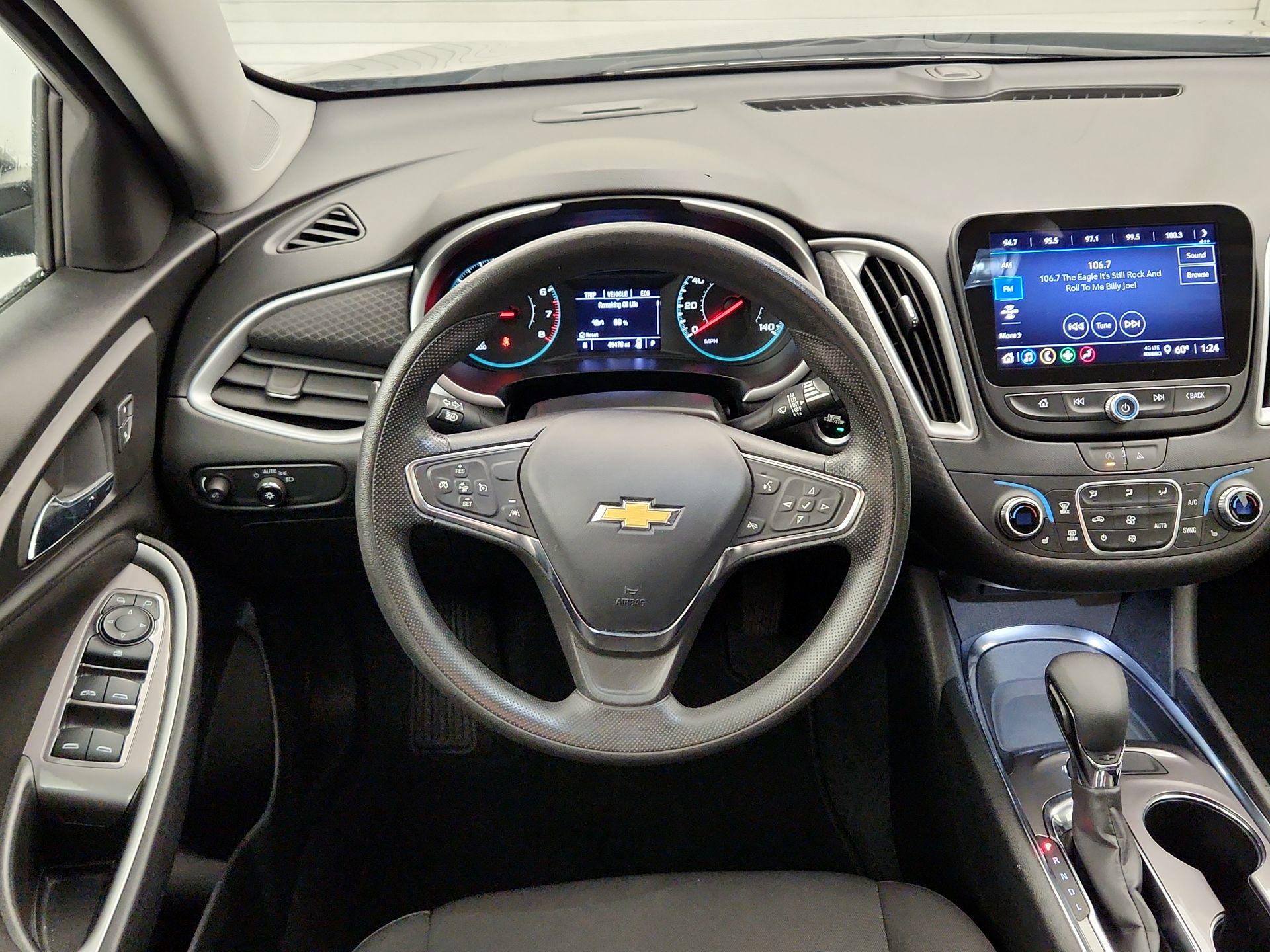 Thumbnail: 2023 Chevrolet Malibu - 10