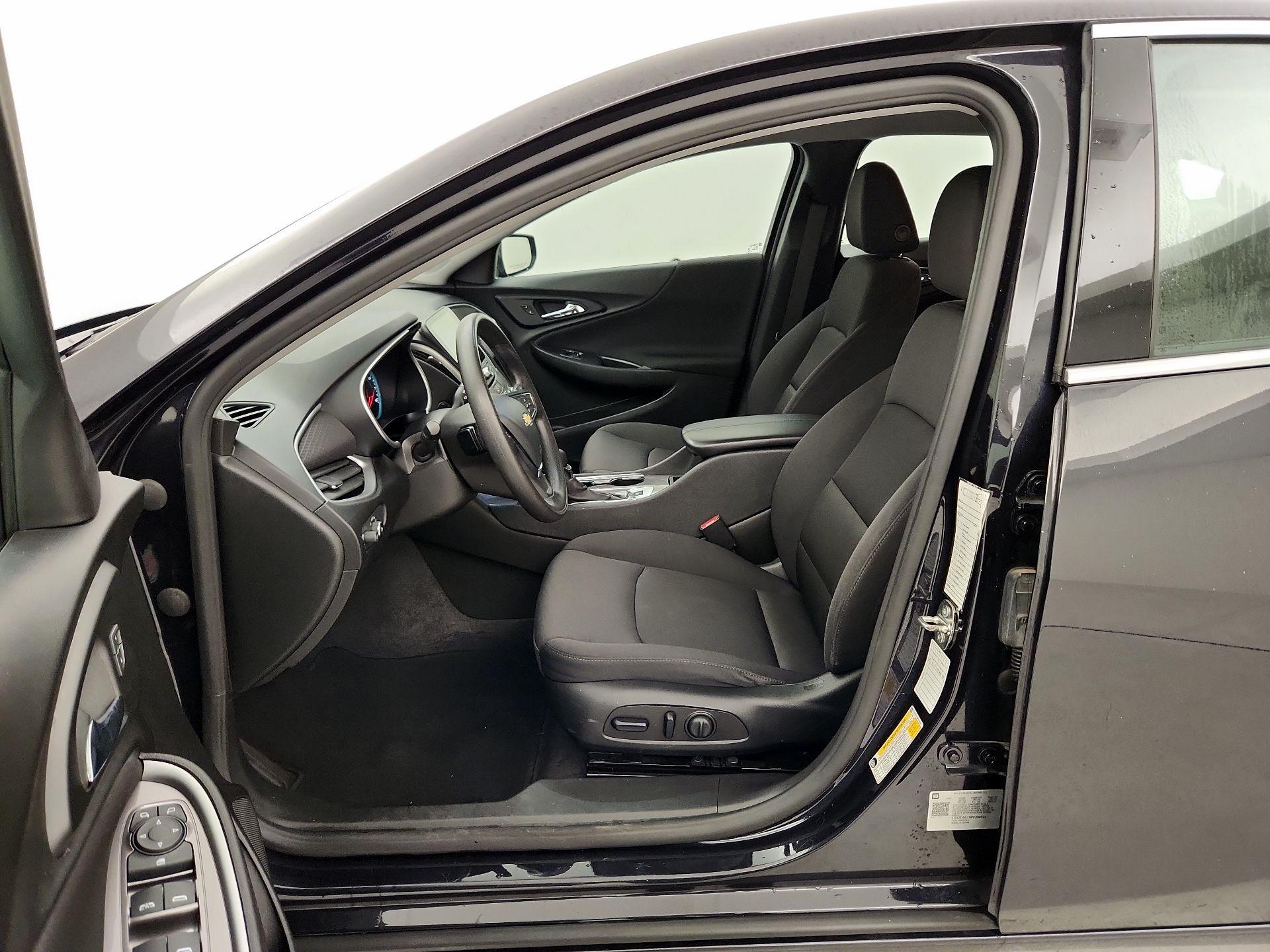 Thumbnail: 2023 Chevrolet Malibu - 11