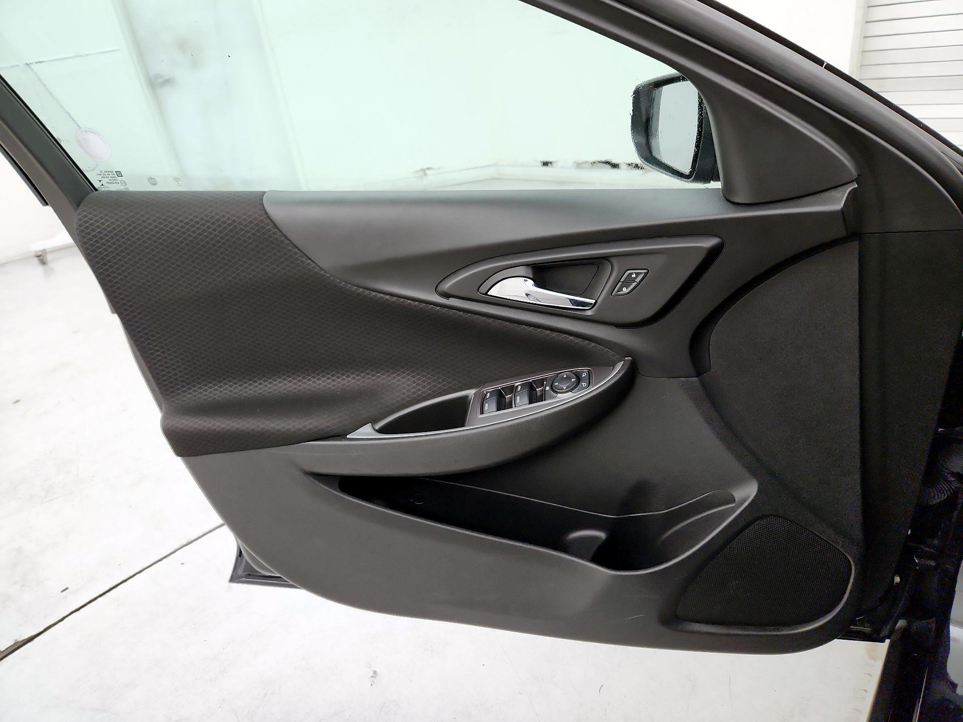 Thumbnail: 2023 Chevrolet Malibu - 12