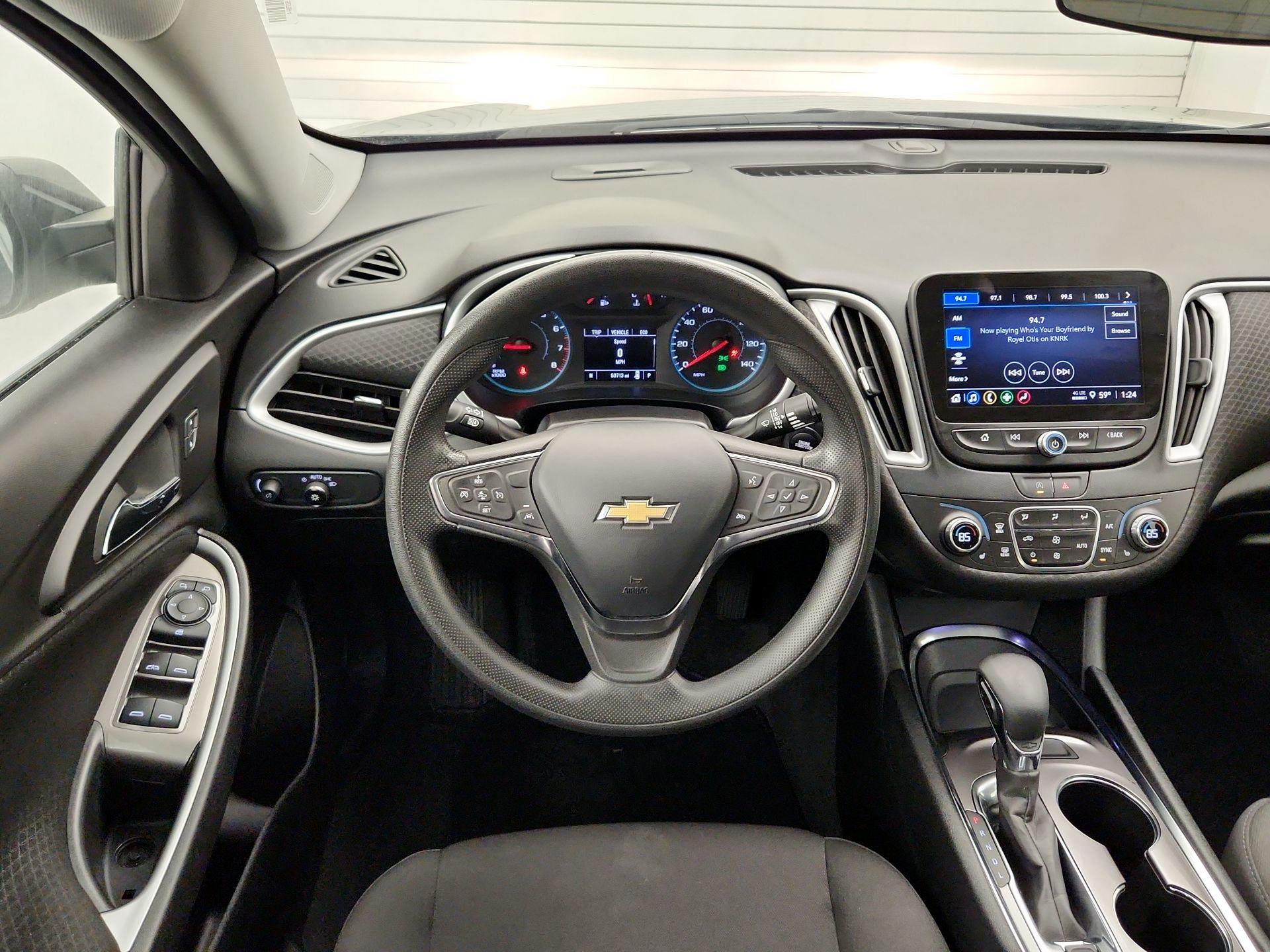 Thumbnail: 2023 Chevrolet Malibu - 10