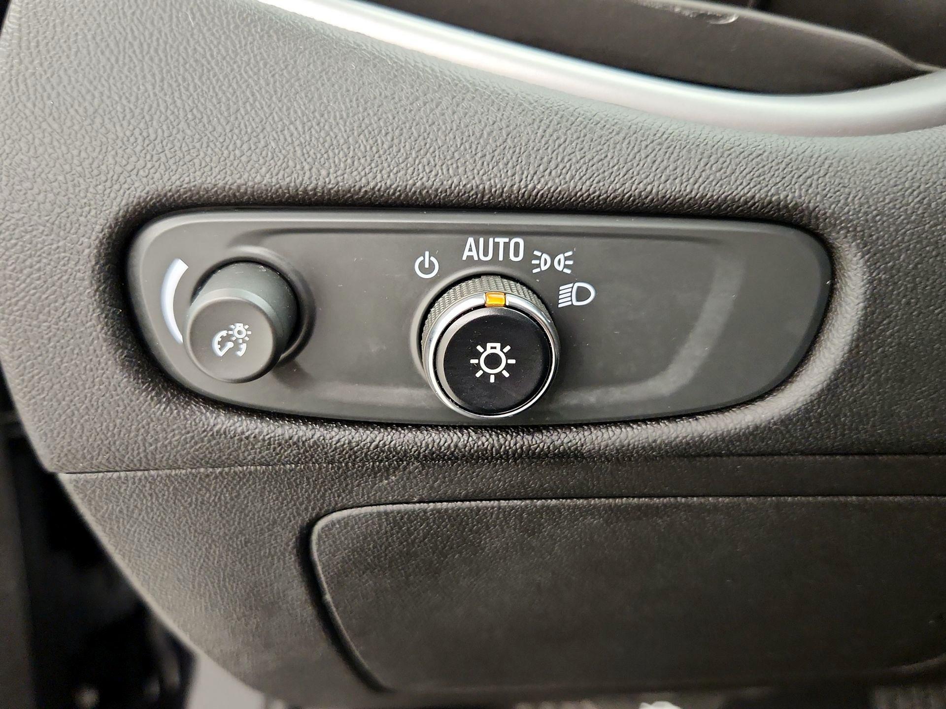 Thumbnail: 2023 Chevrolet Malibu - 13