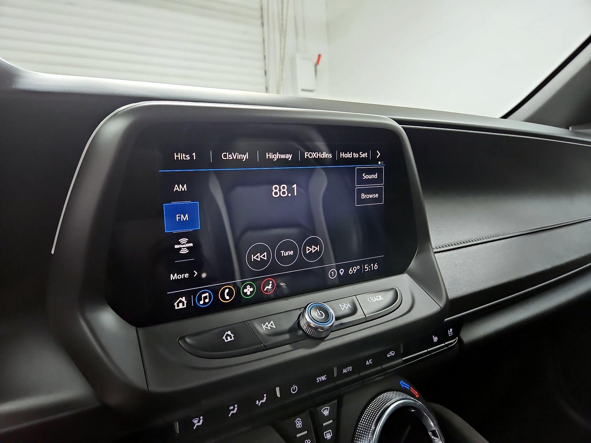 Thumbnail: 2021 Chevrolet Camaro - 14