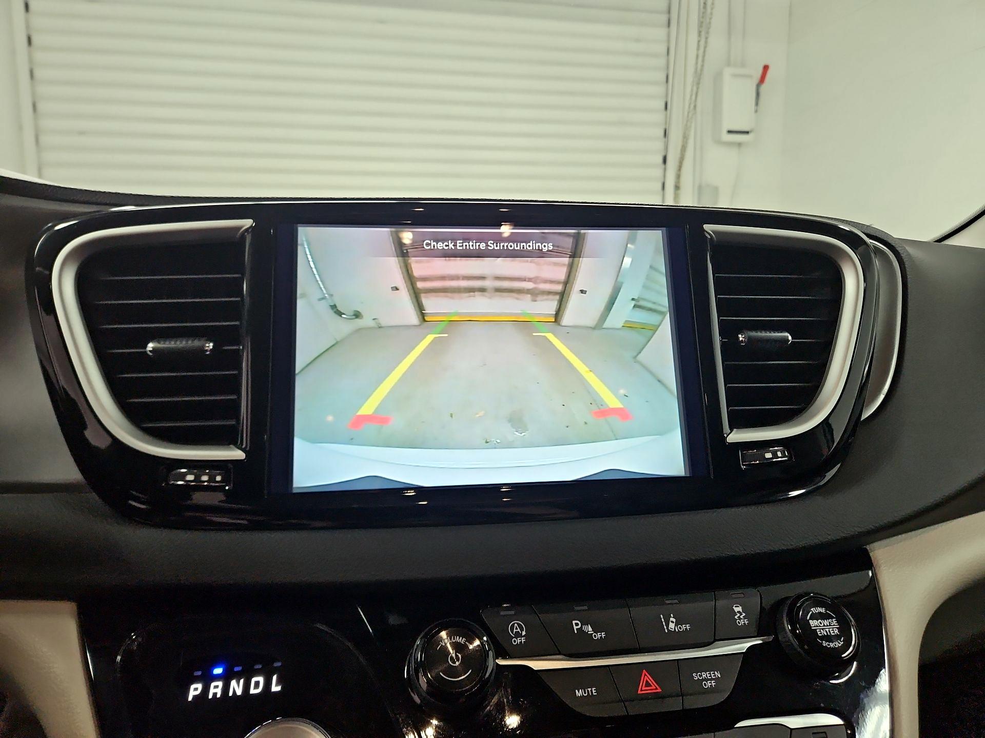 Thumbnail: 2024 Chrysler Pacifica - 14