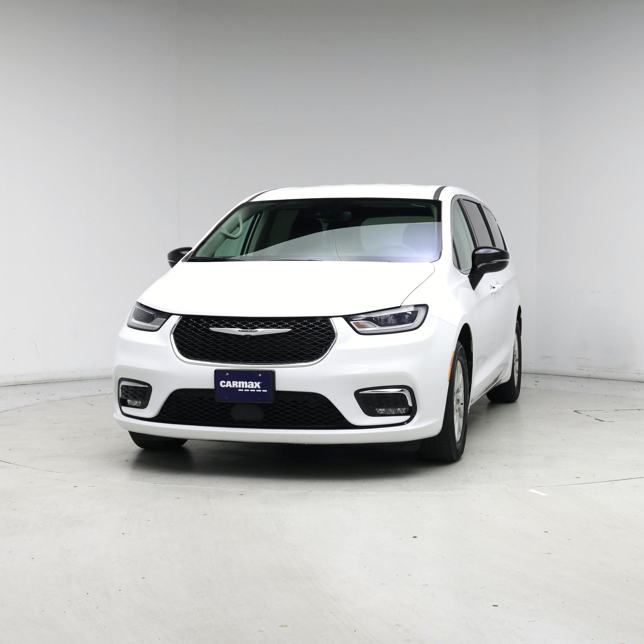 Thumbnail: 2024 Chrysler Pacifica - 4