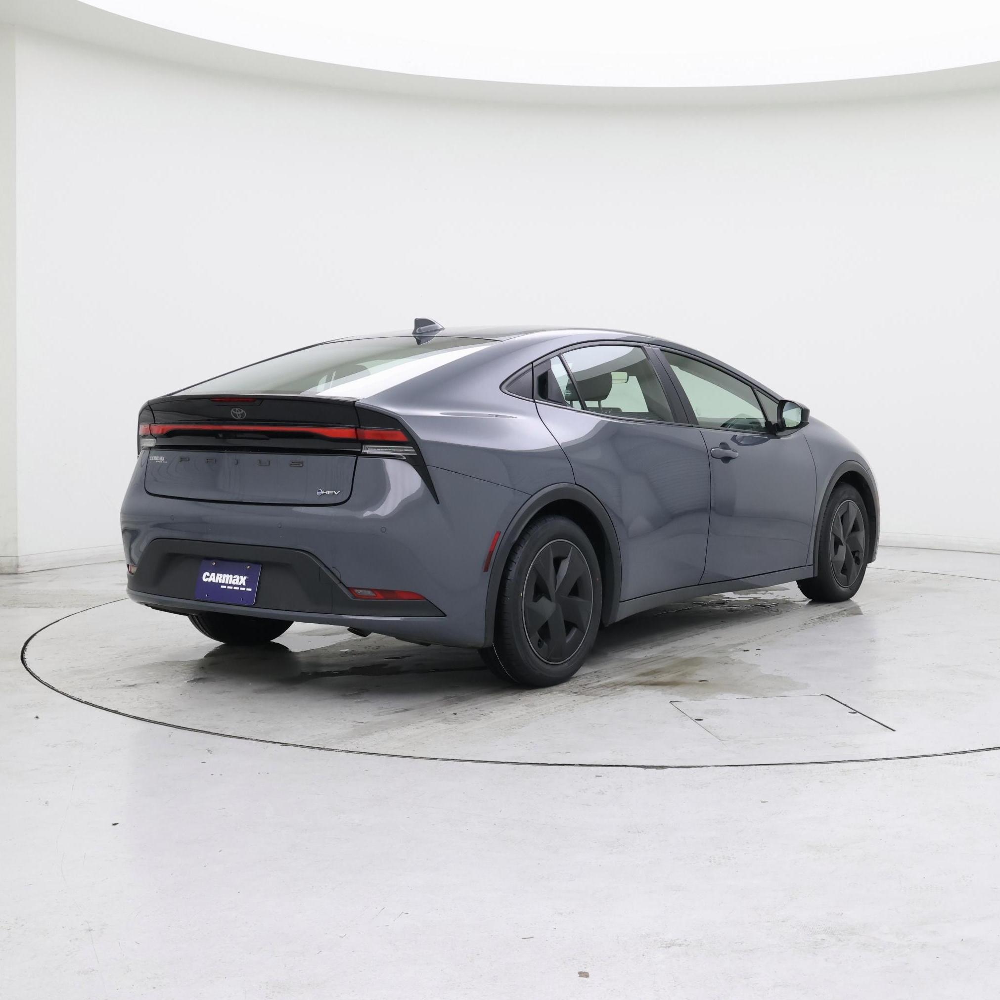 Thumbnail: 2023 Toyota Prius - 8