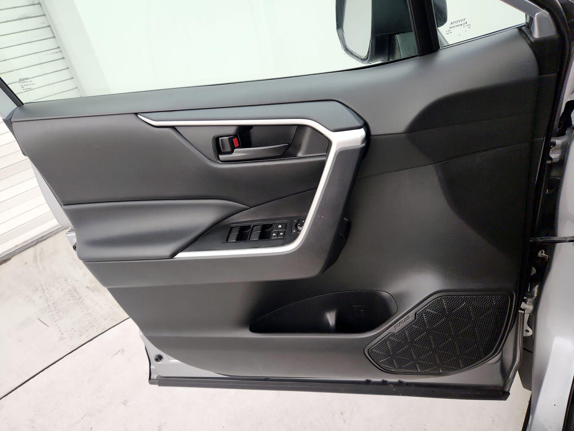 Thumbnail: 2024 Toyota RAV4 - 12