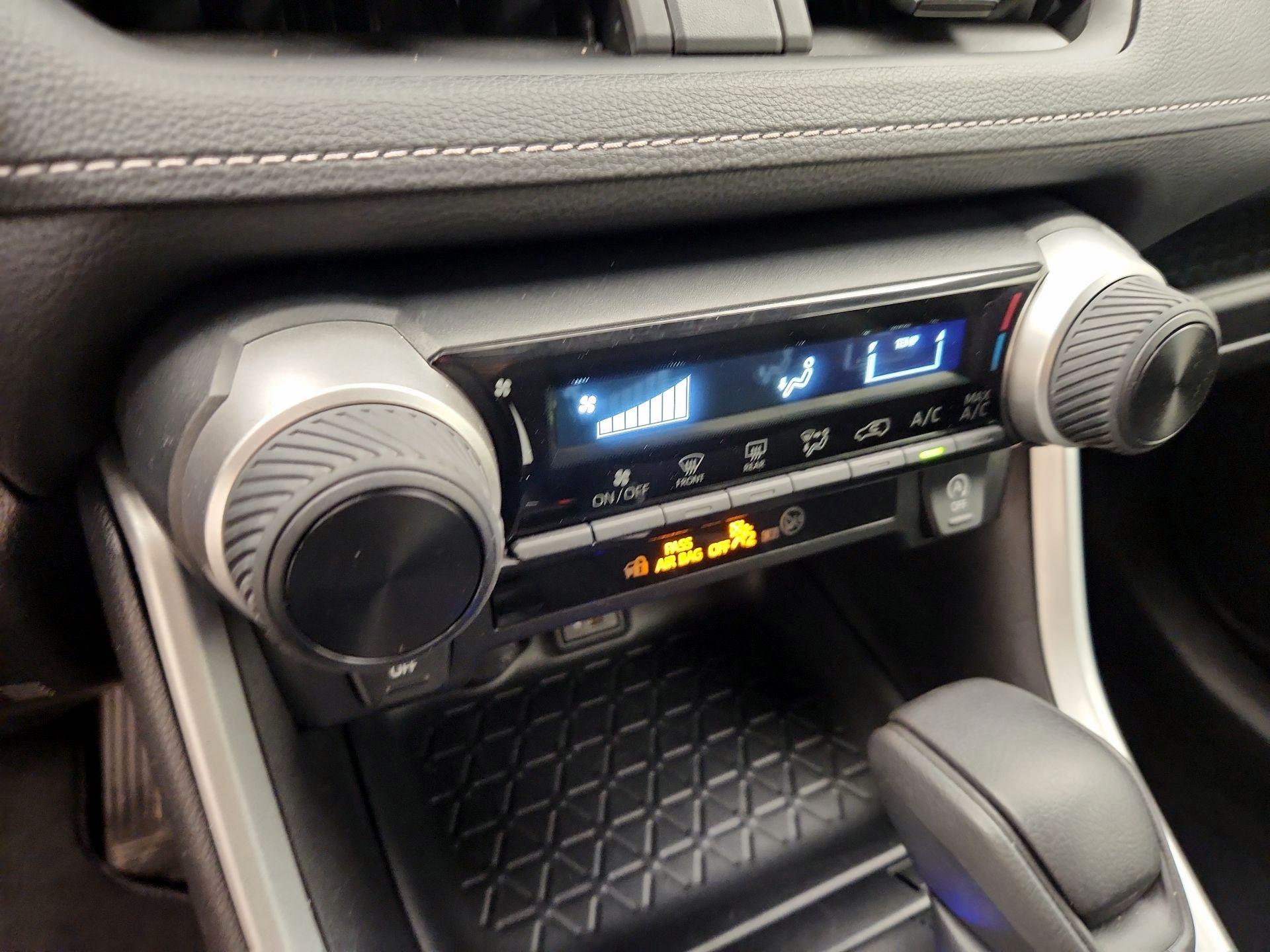 Thumbnail: 2024 Toyota RAV4 - 16