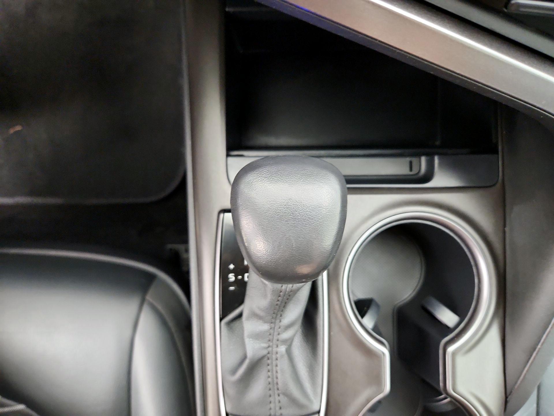 Thumbnail: 2023 Toyota Camry - 17