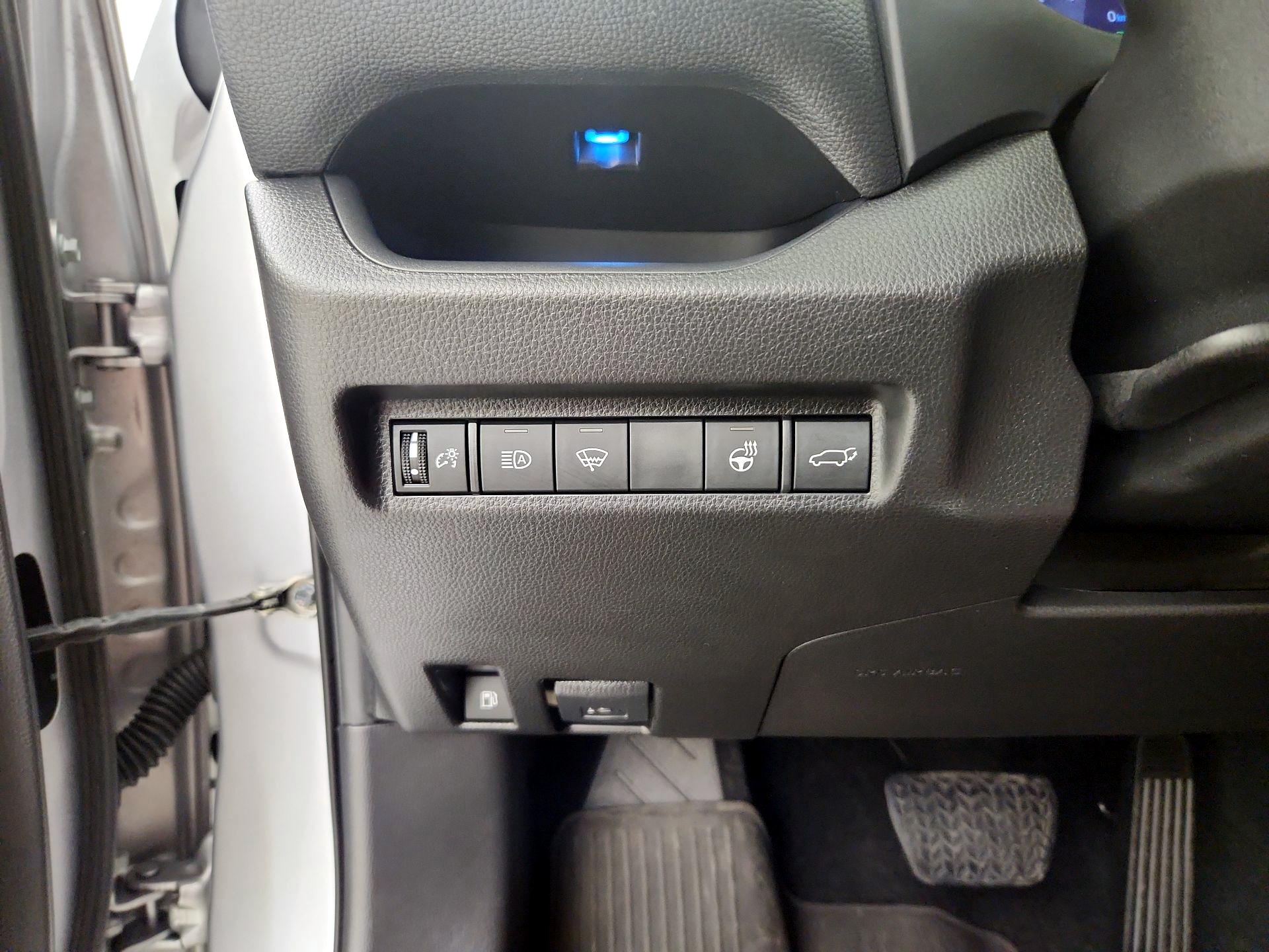 Thumbnail: 2022 Toyota RAV4 - 13