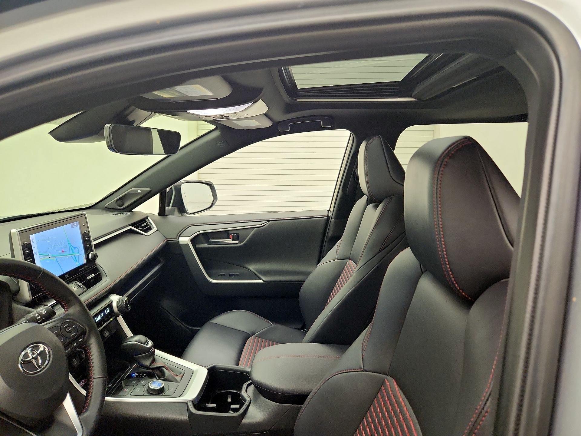 Thumbnail: 2022 Toyota RAV4 - 20