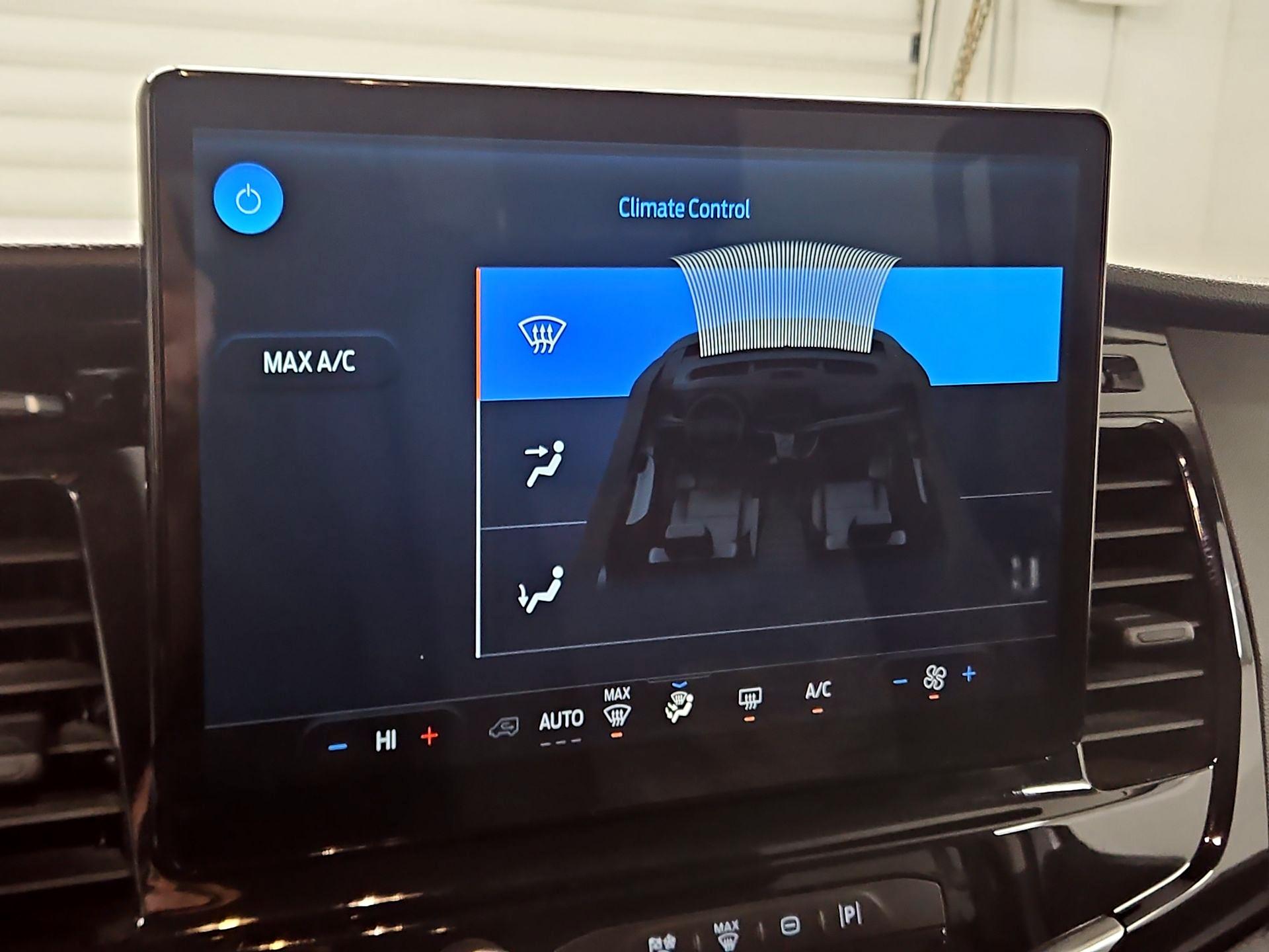 Thumbnail: 2023 Ford Transit Series - 17