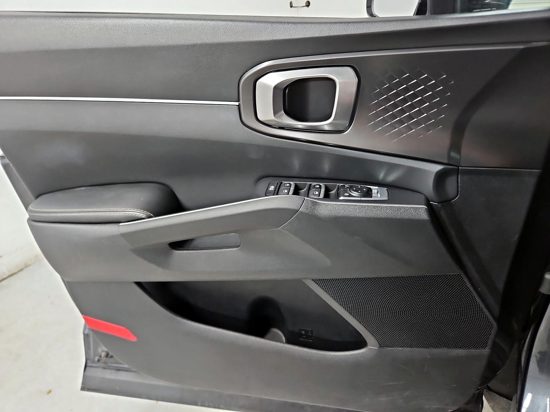 Thumbnail: 2024 Kia Sorento - 12