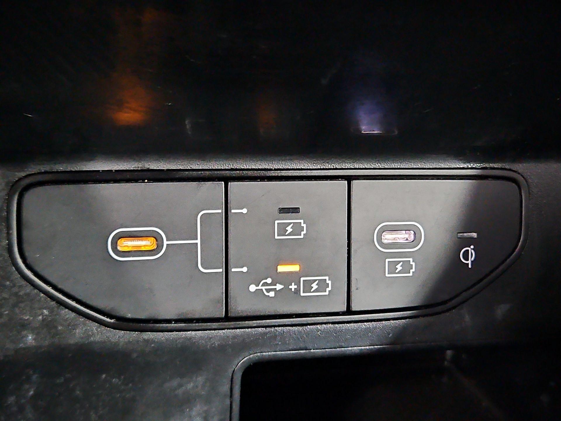 Thumbnail: 2024 Kia Sorento - 19