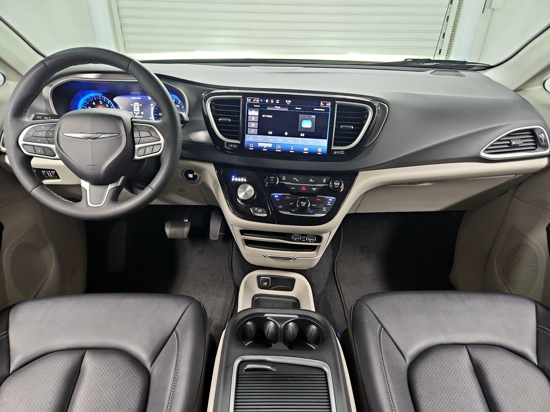 Thumbnail: 2024 Chrysler Pacifica - 9