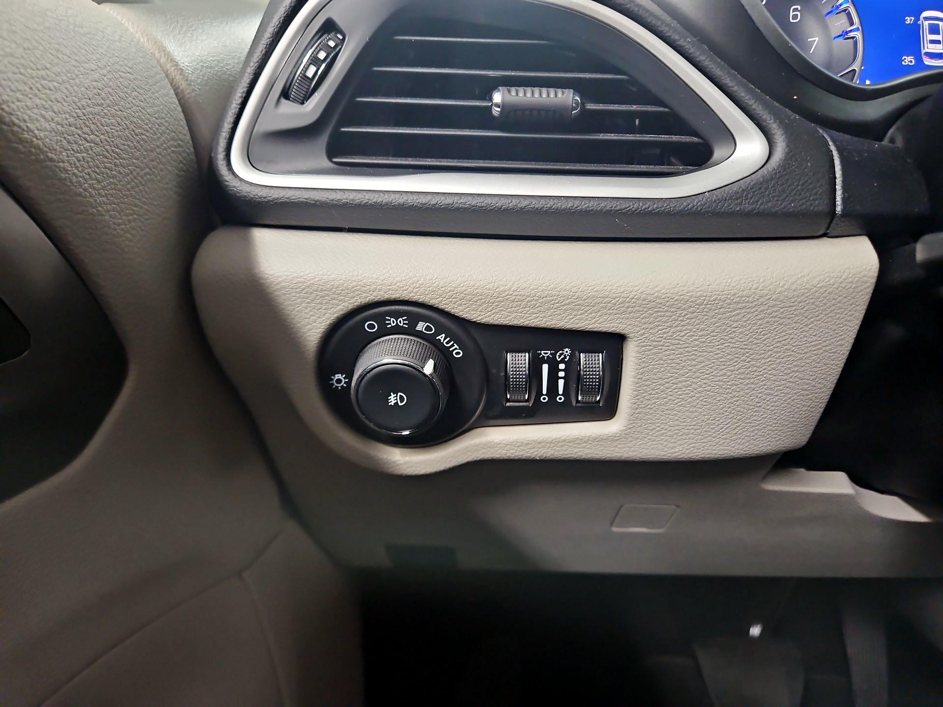 Thumbnail: 2024 Chrysler Pacifica - 13