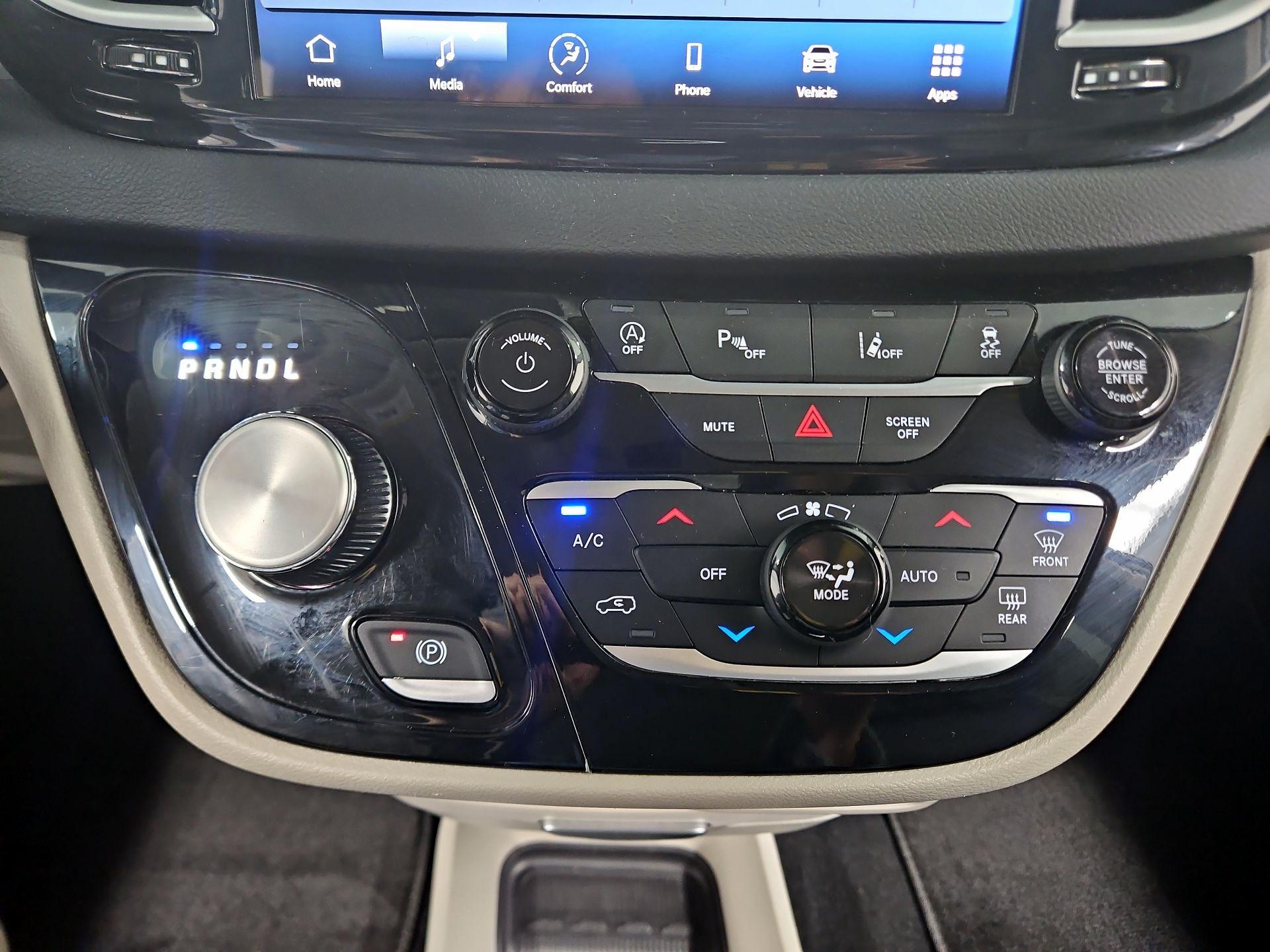 Thumbnail: 2024 Chrysler Pacifica - 17