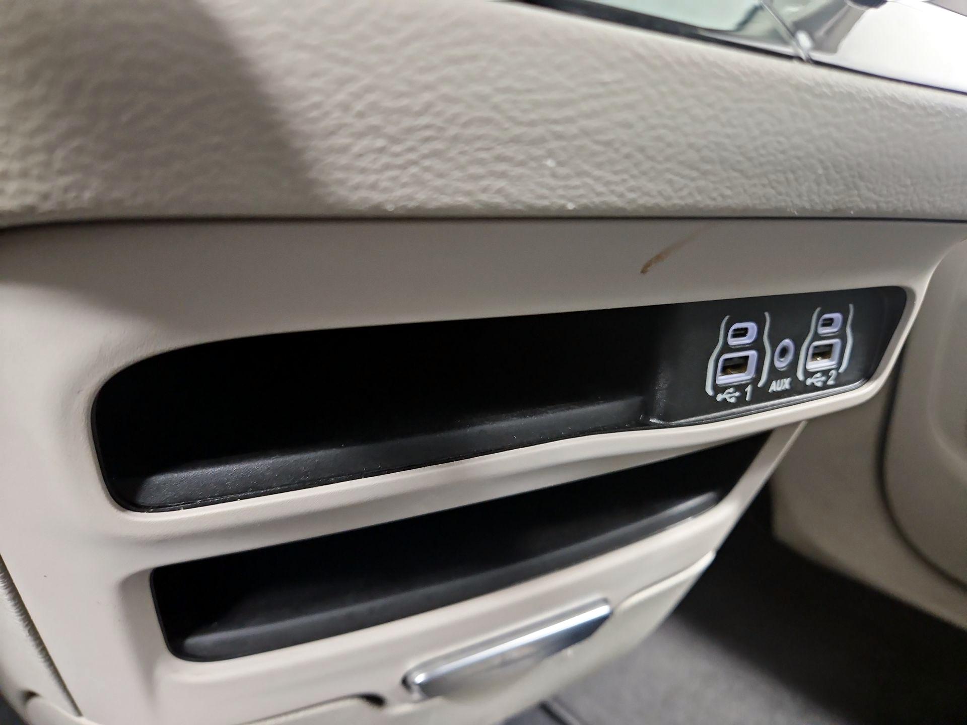 Thumbnail: 2024 Chrysler Pacifica - 18