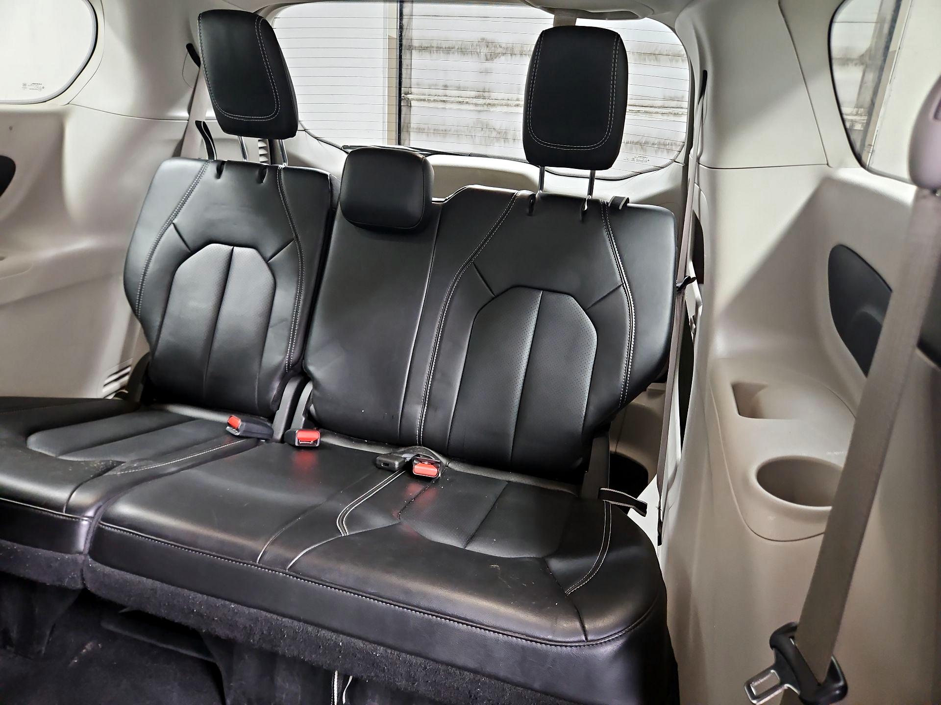 Thumbnail: 2024 Chrysler Pacifica - 20