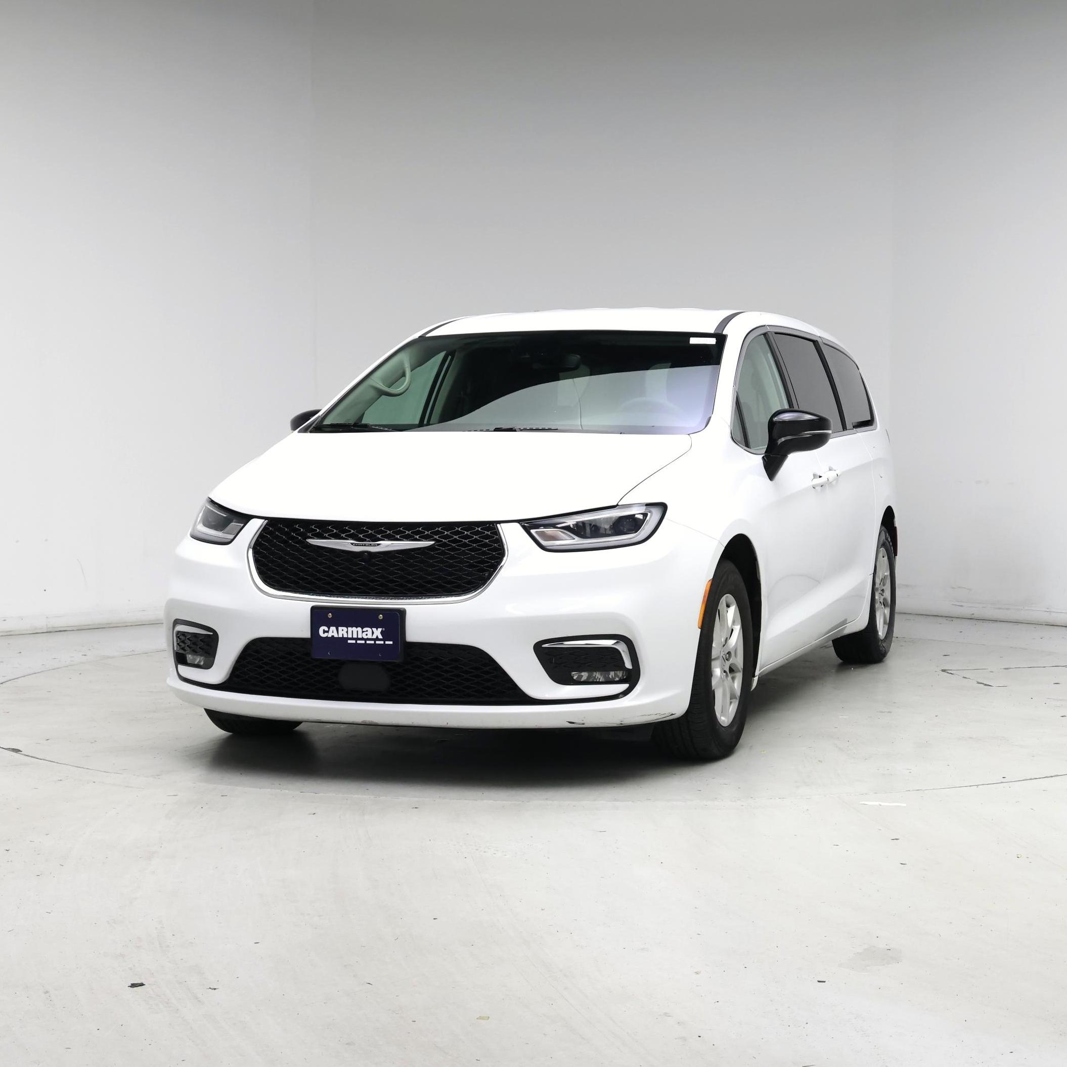 Thumbnail: 2024 Chrysler Pacifica - 4