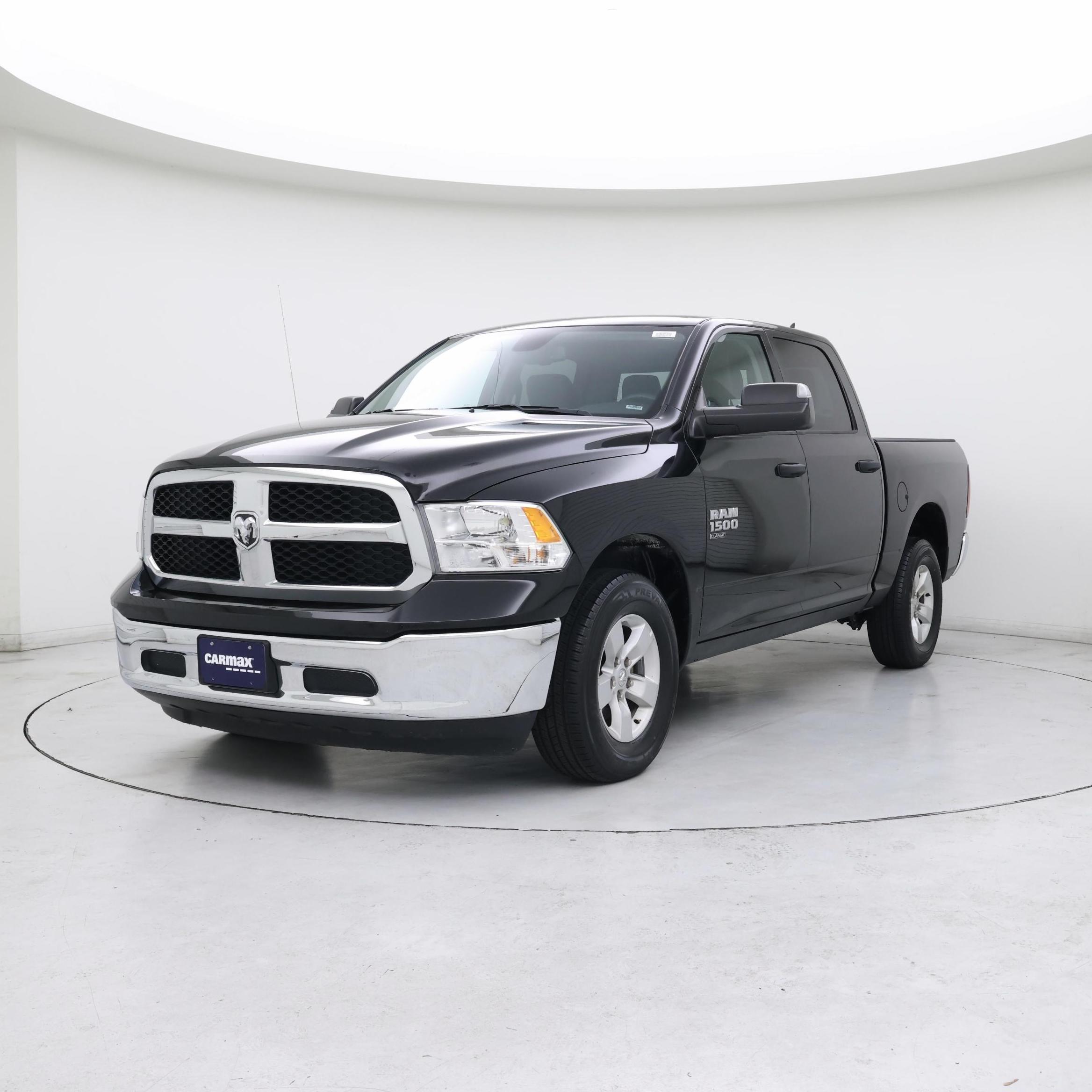 Thumbnail: 2023 RAM 1500 Classic - 4