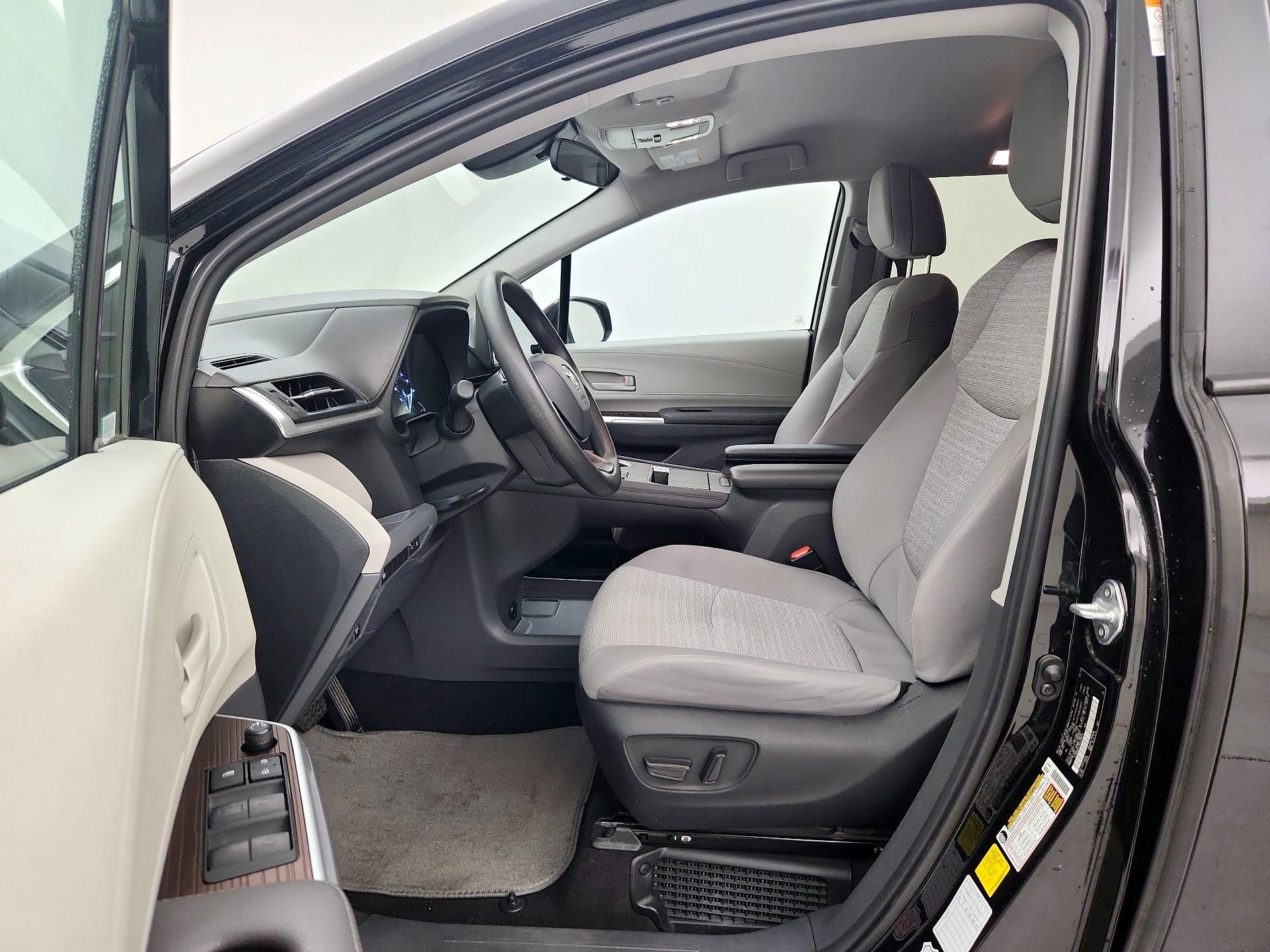 Thumbnail: 2024 Toyota Sienna - 11