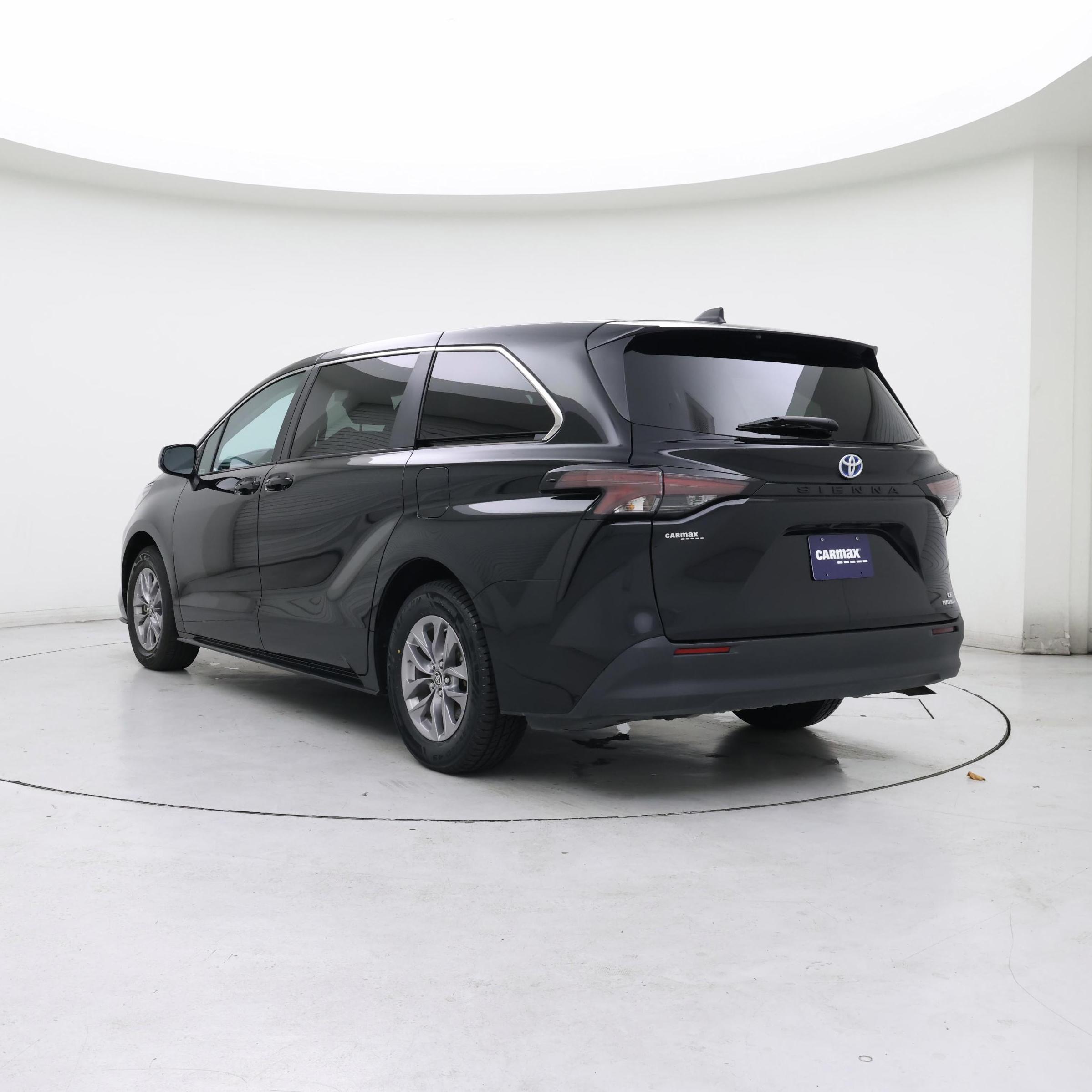 Thumbnail: 2024 Toyota Sienna - 2