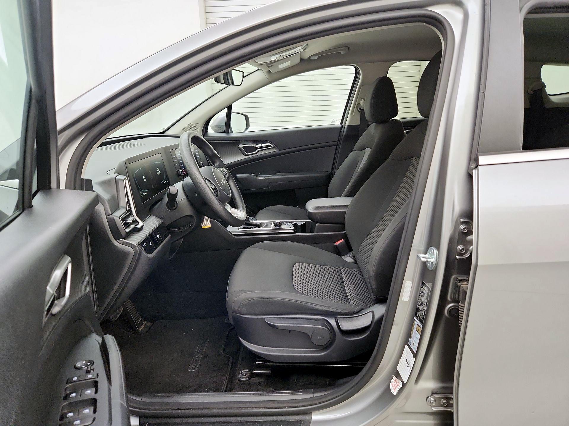 Thumbnail: 2023 Kia Sportage - 11