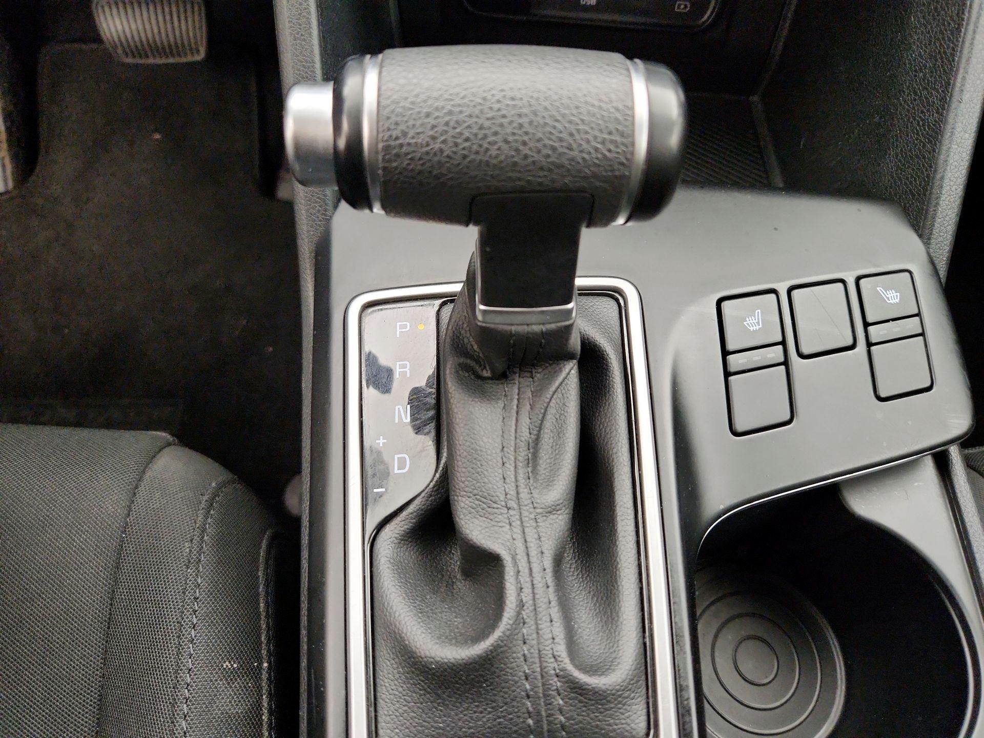 Thumbnail: 2023 Kia Sportage - 17