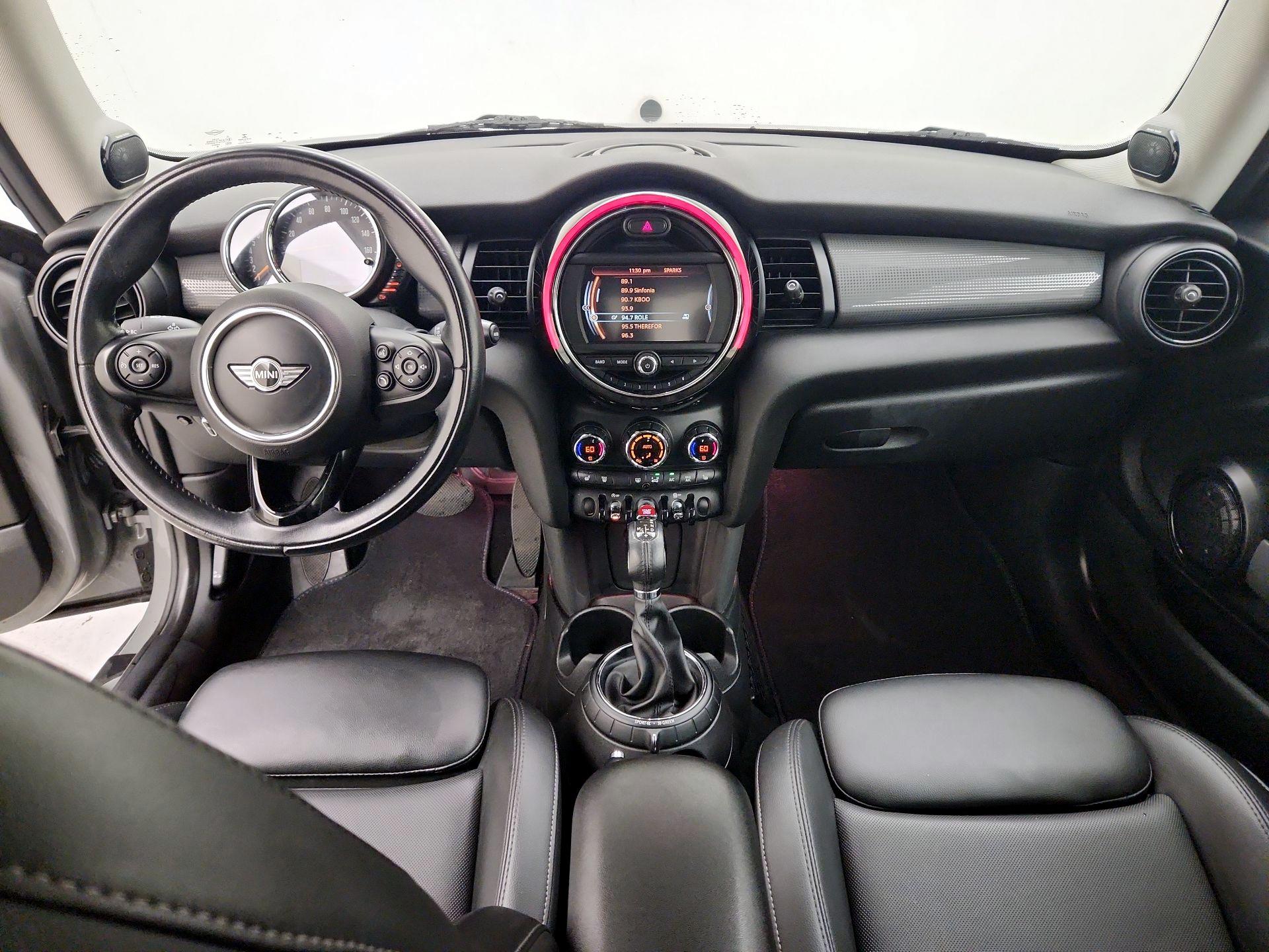 Thumbnail: 2015 MINI Cooper Hardtop - 9