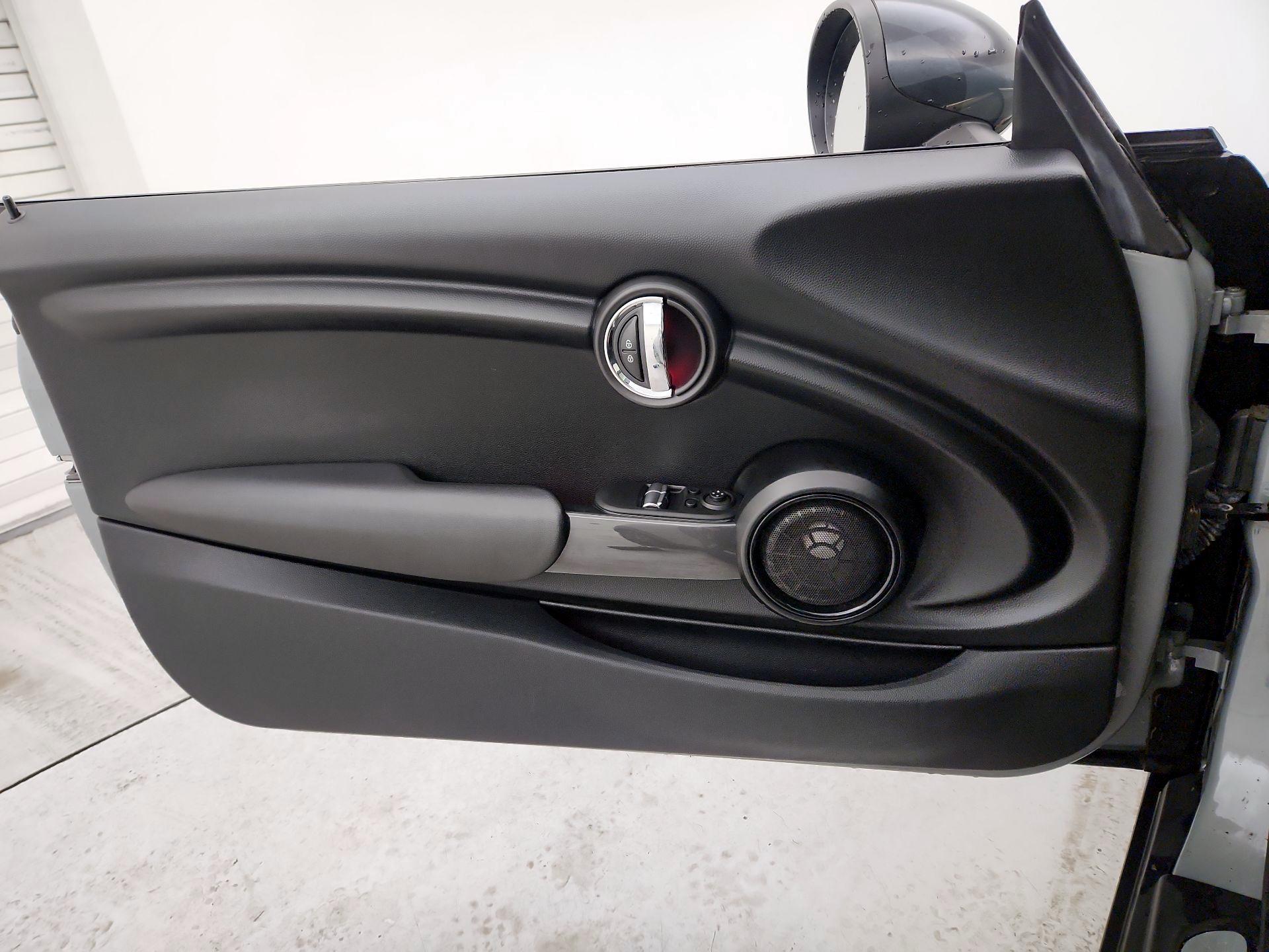 Thumbnail: 2015 MINI Cooper Hardtop - 12