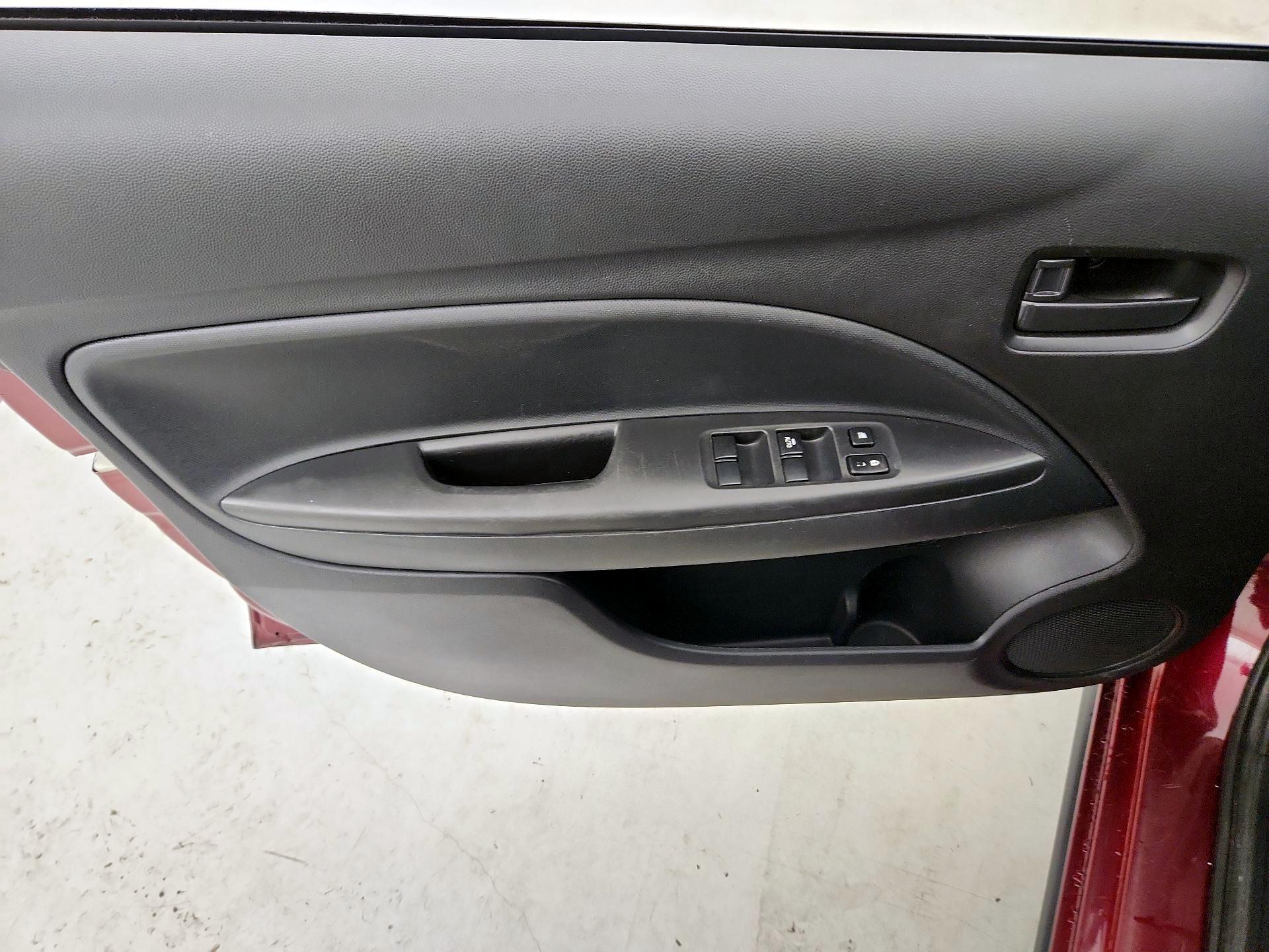 Thumbnail: 2019 Mitsubishi Mirage - 12