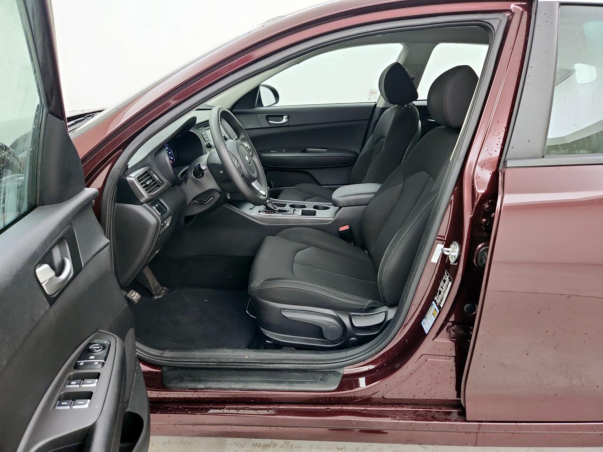 Thumbnail: 2017 Kia Optima - 11