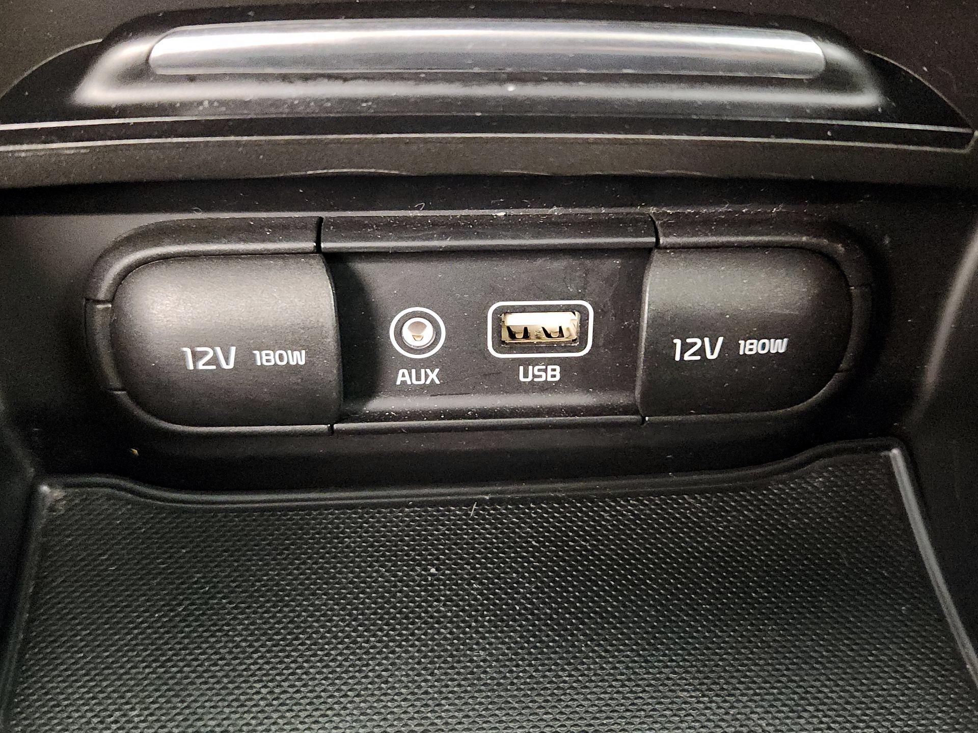 Thumbnail: 2017 Kia Optima - 18