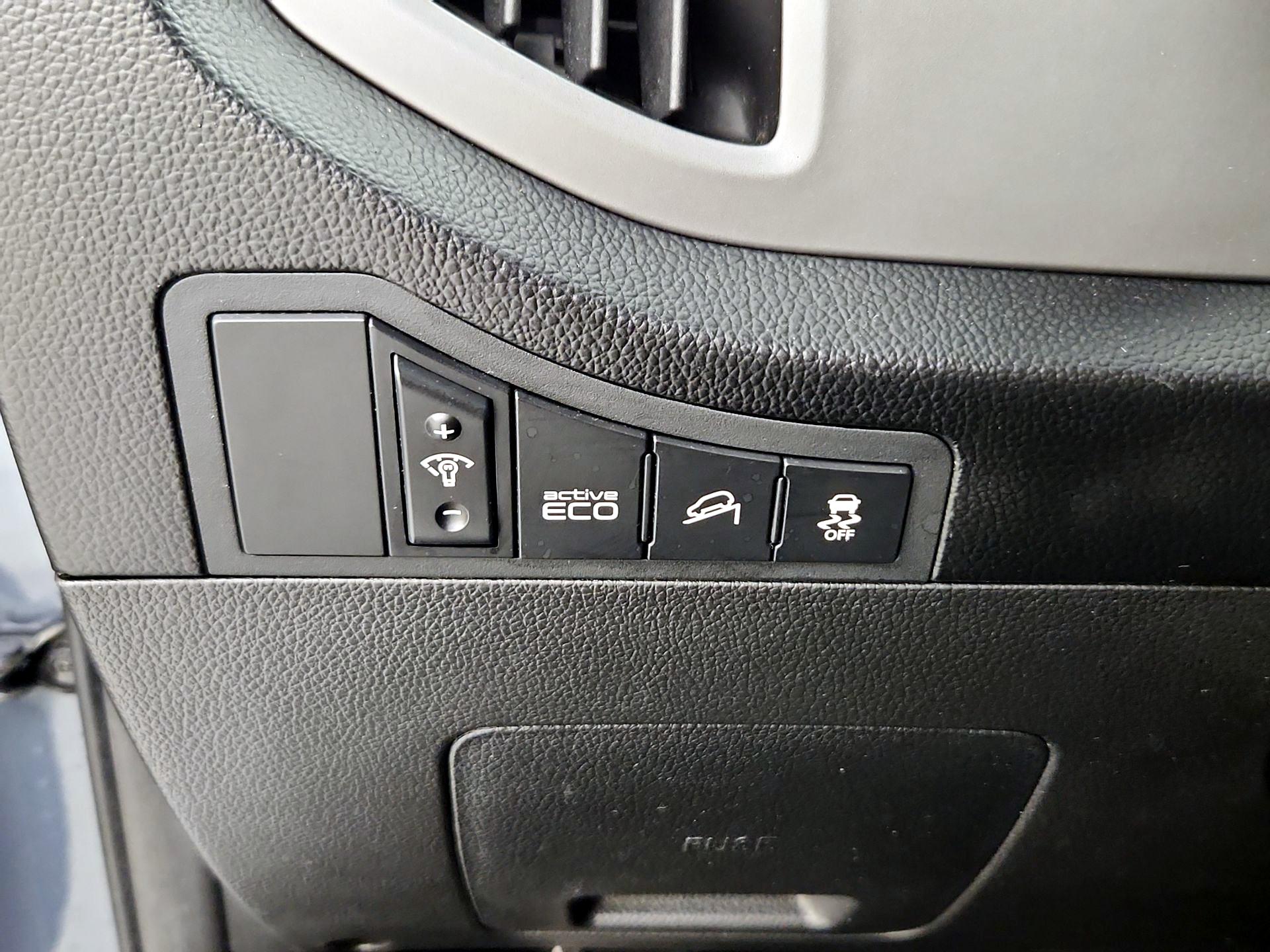 Thumbnail: 2016 Kia Sportage - 13