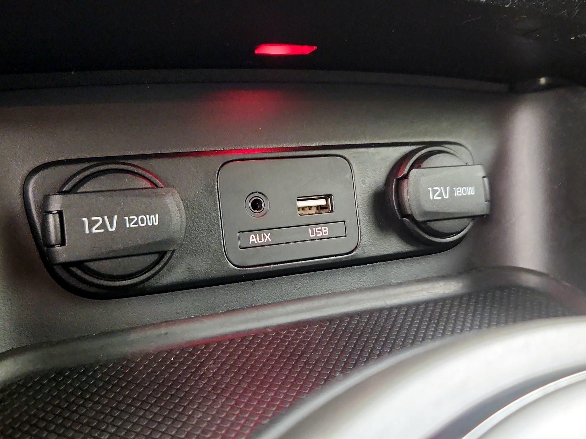 Thumbnail: 2016 Kia Sportage - 17