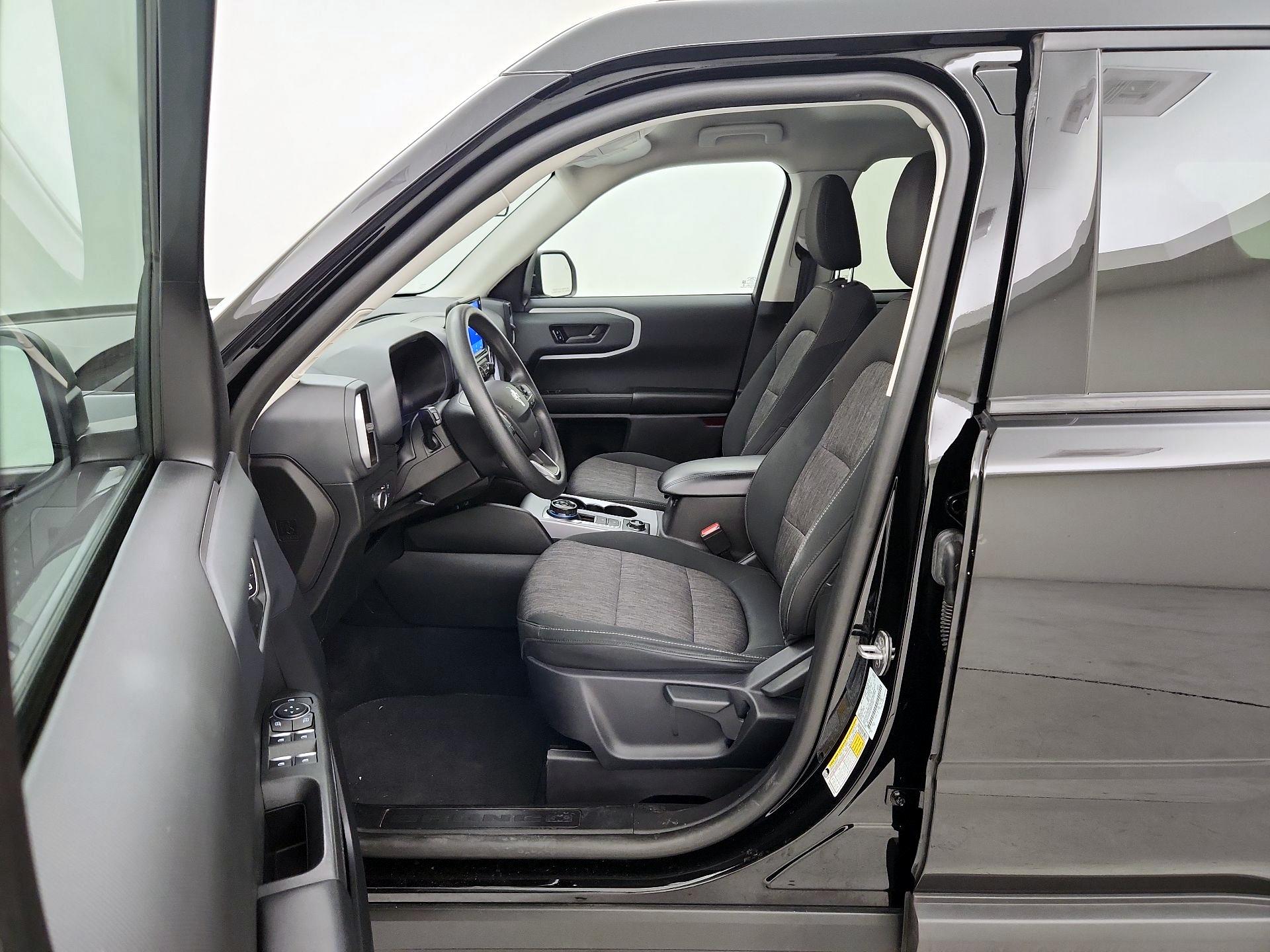 Thumbnail: 2022 Ford Bronco Sport - 11