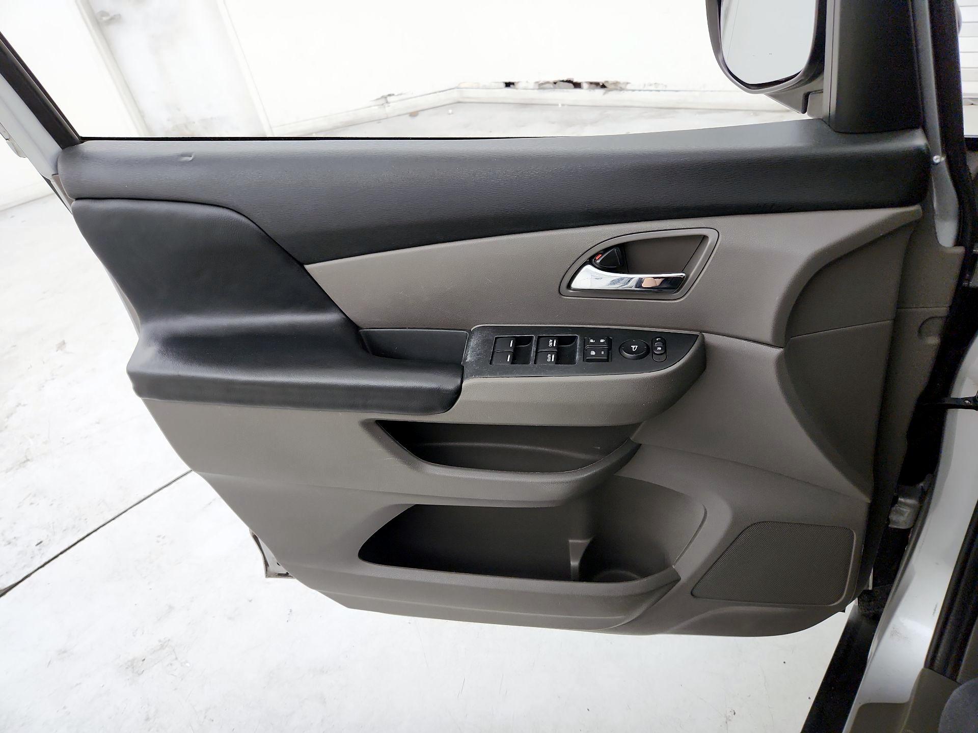 Thumbnail: 2015 Honda Odyssey - 12