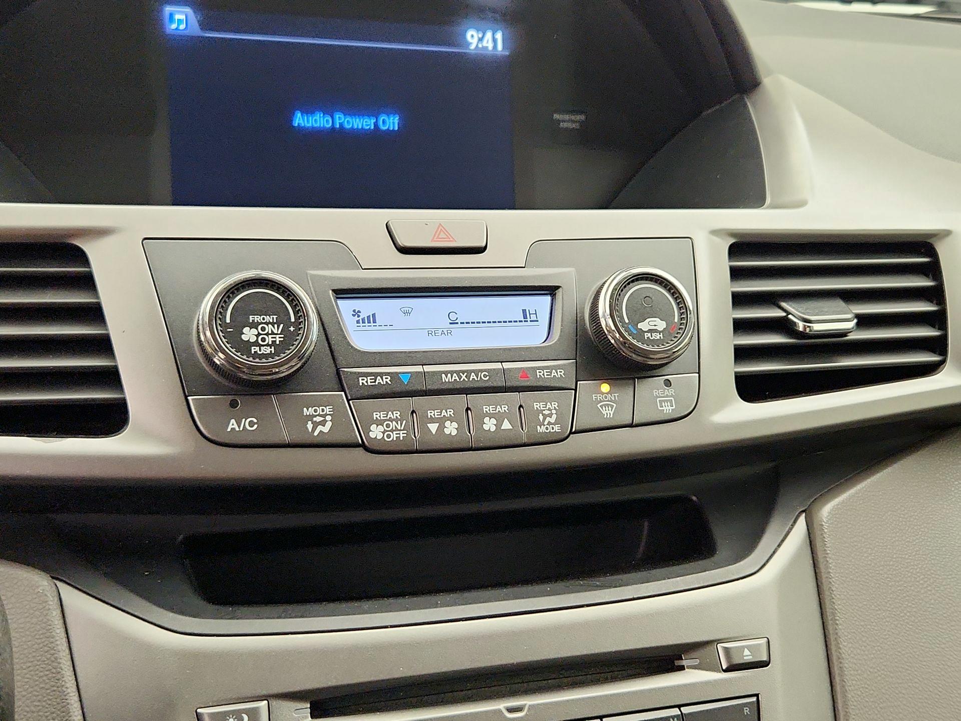 Thumbnail: 2015 Honda Odyssey - 15