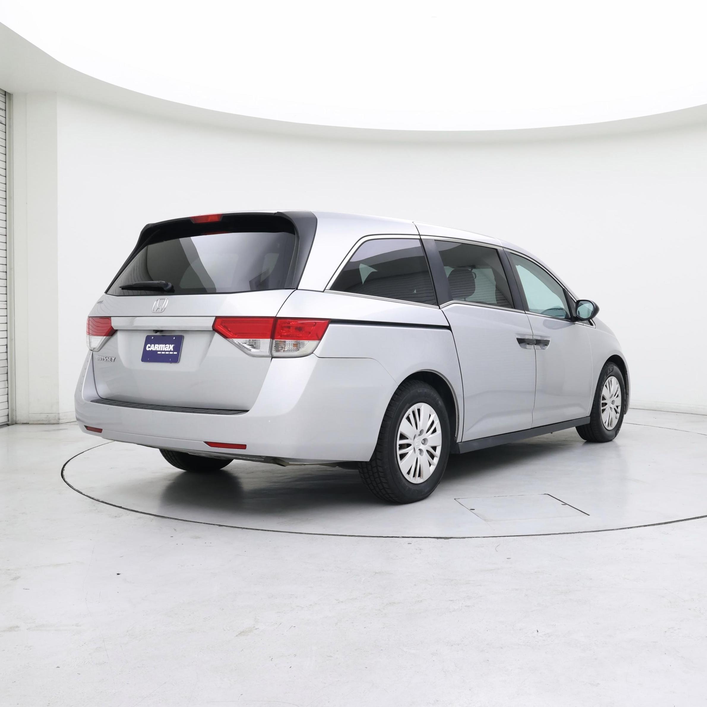 Thumbnail: 2015 Honda Odyssey - 8