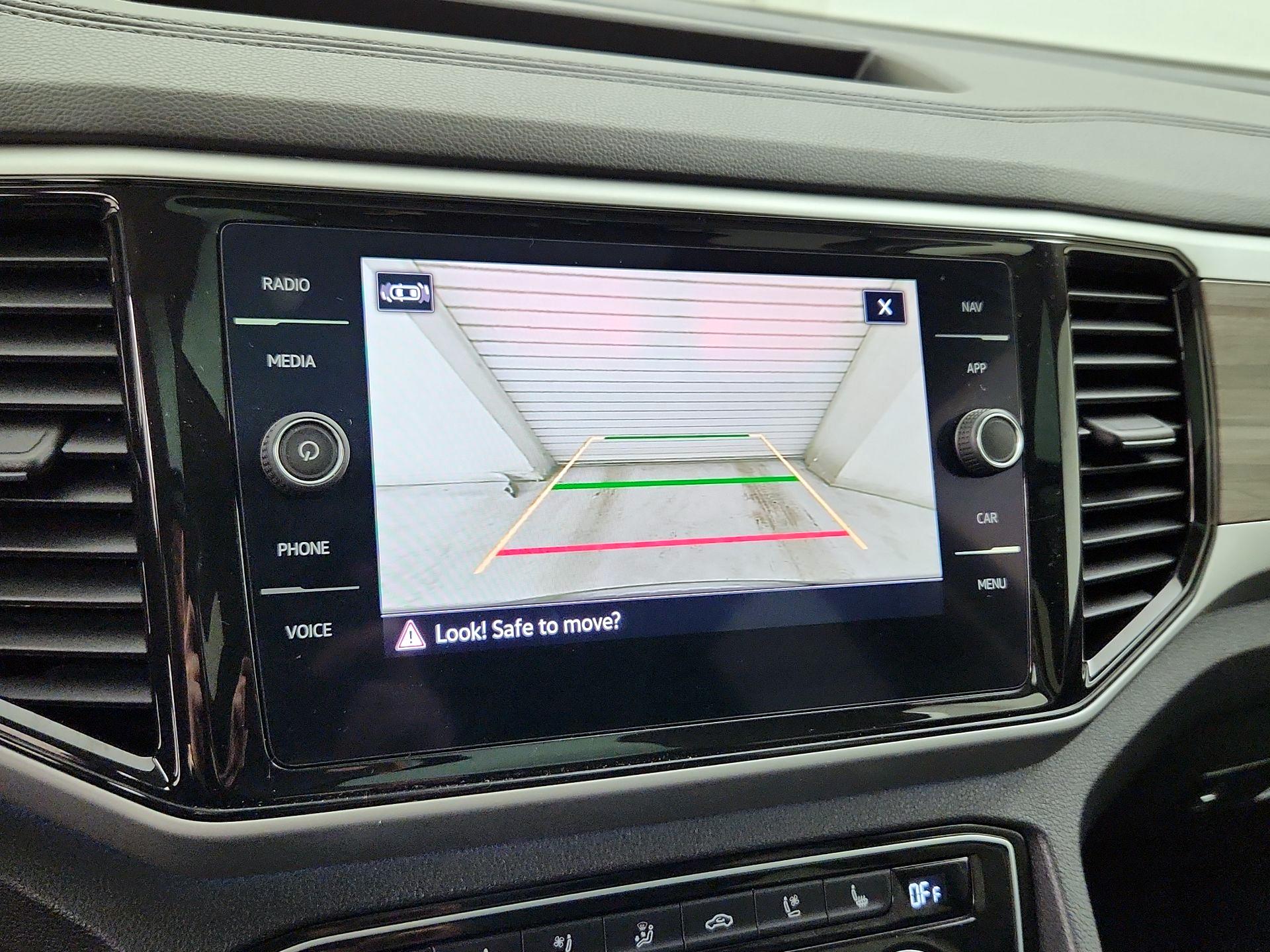 Thumbnail: 2021 Volkswagen Atlas - 14