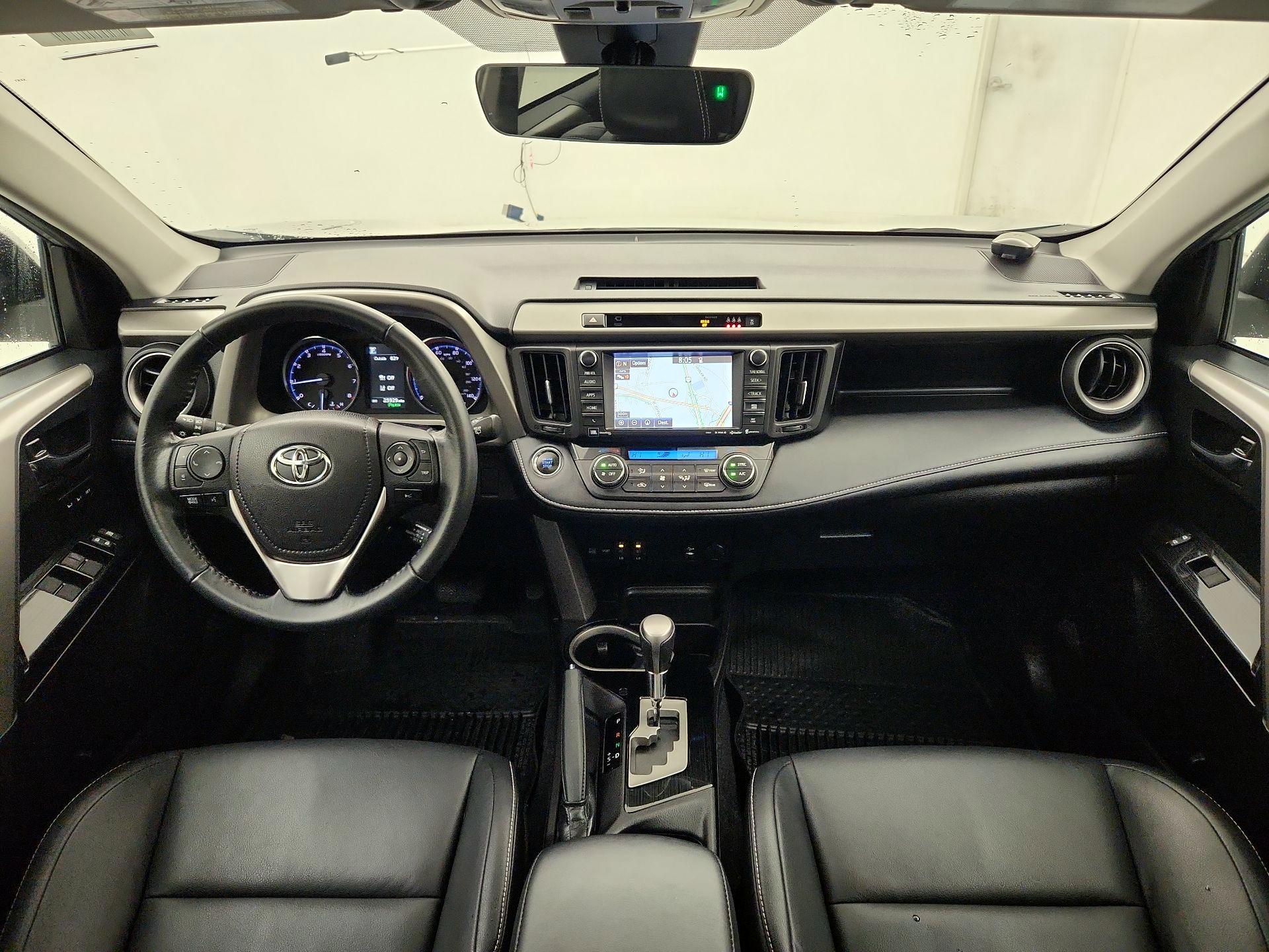 Thumbnail: 2018 Toyota RAV4 - 9