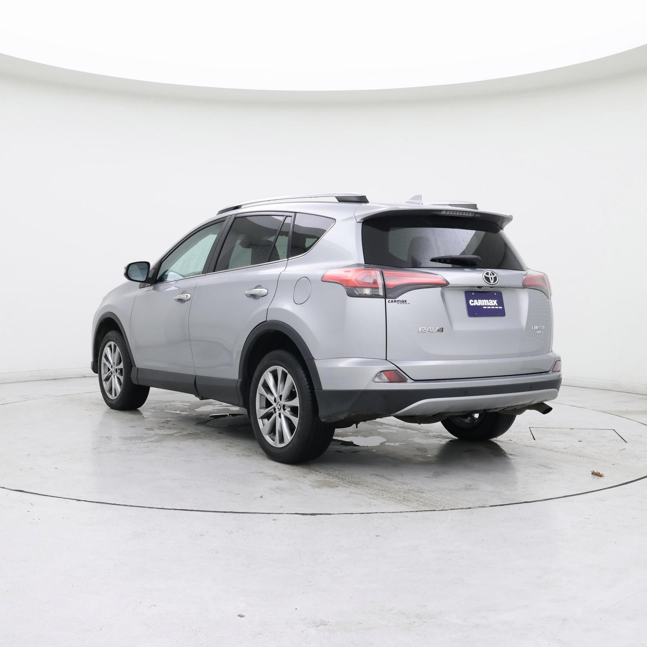 Thumbnail: 2018 Toyota RAV4 - 2