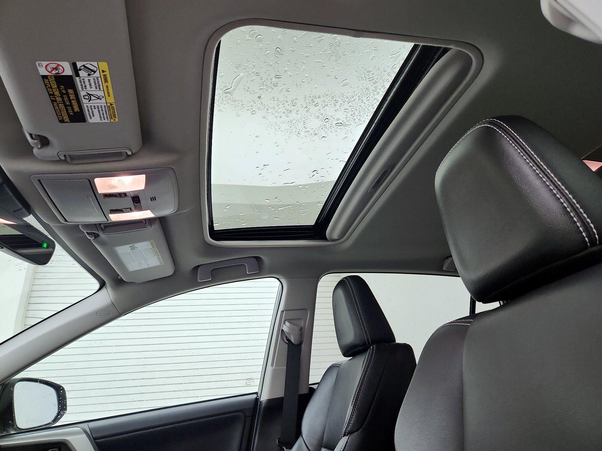 Thumbnail: 2018 Toyota RAV4 - 20