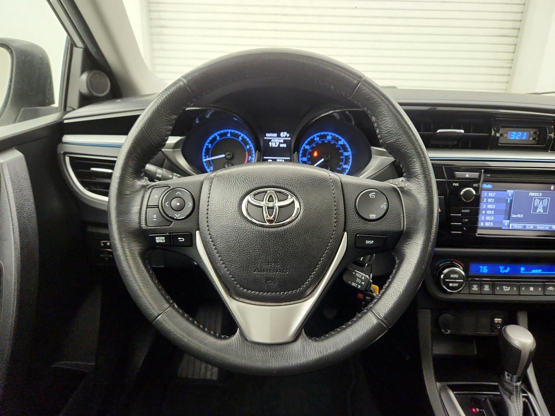 Thumbnail: 2015 Toyota Corolla - 10
