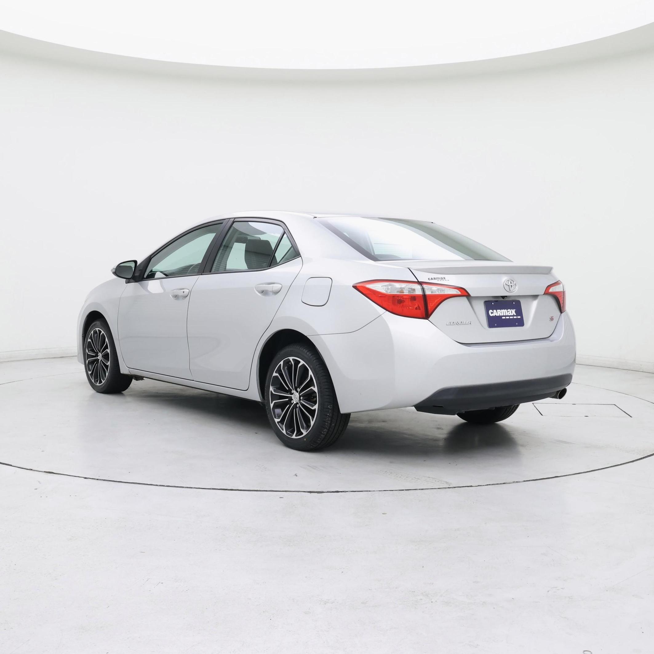 Thumbnail: 2015 Toyota Corolla - 2