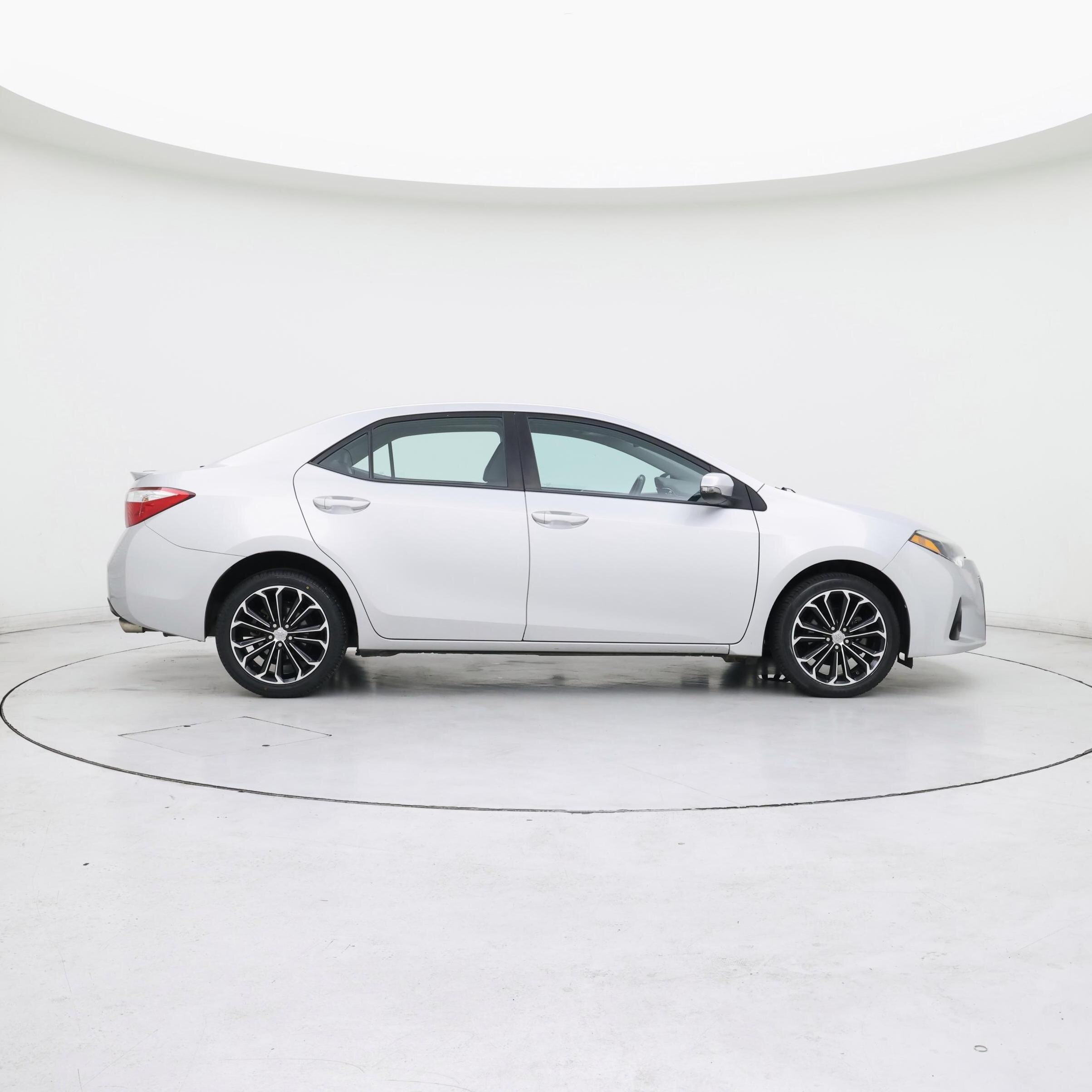 Thumbnail: 2015 Toyota Corolla - 7