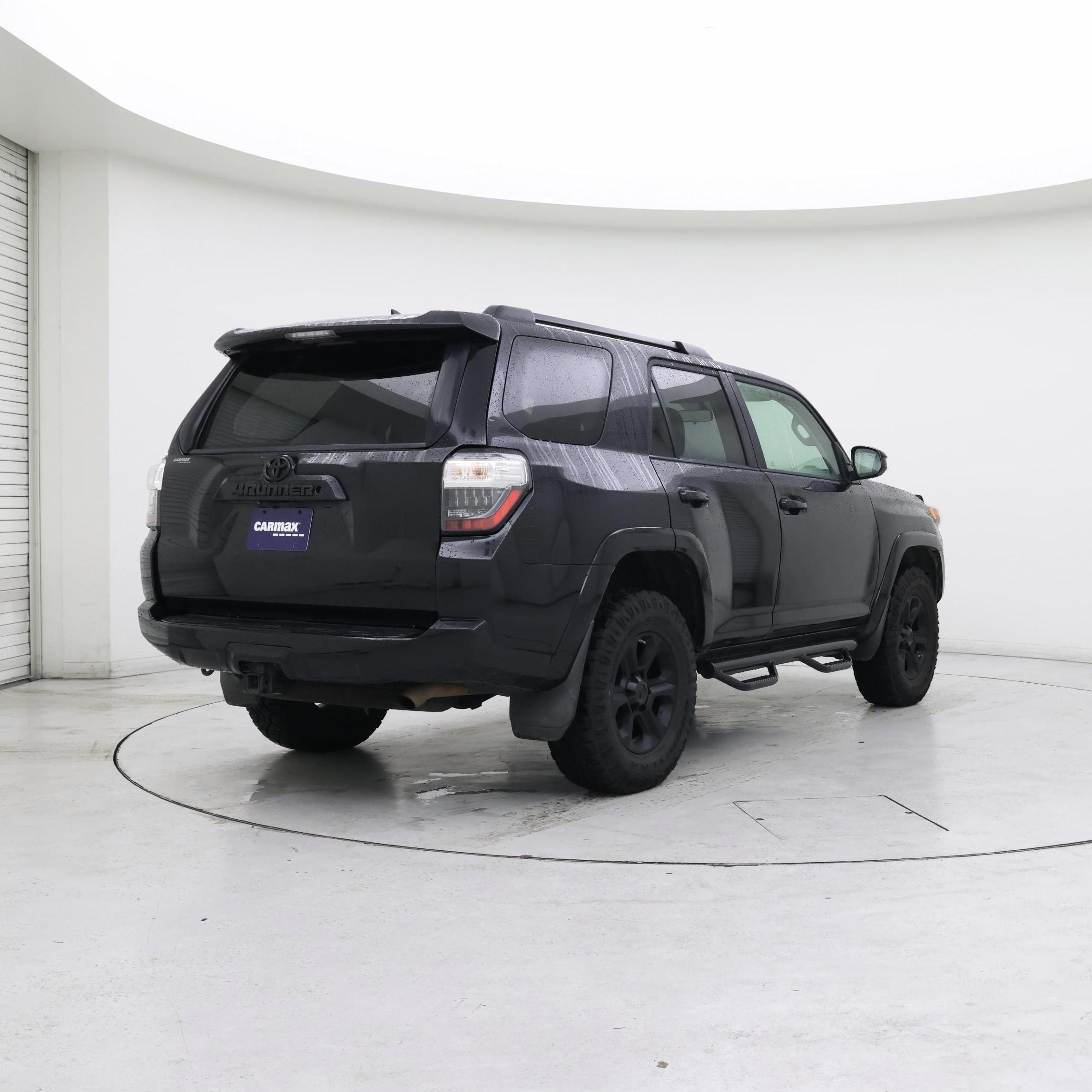 Thumbnail: 2015 Toyota 4Runner - 8
