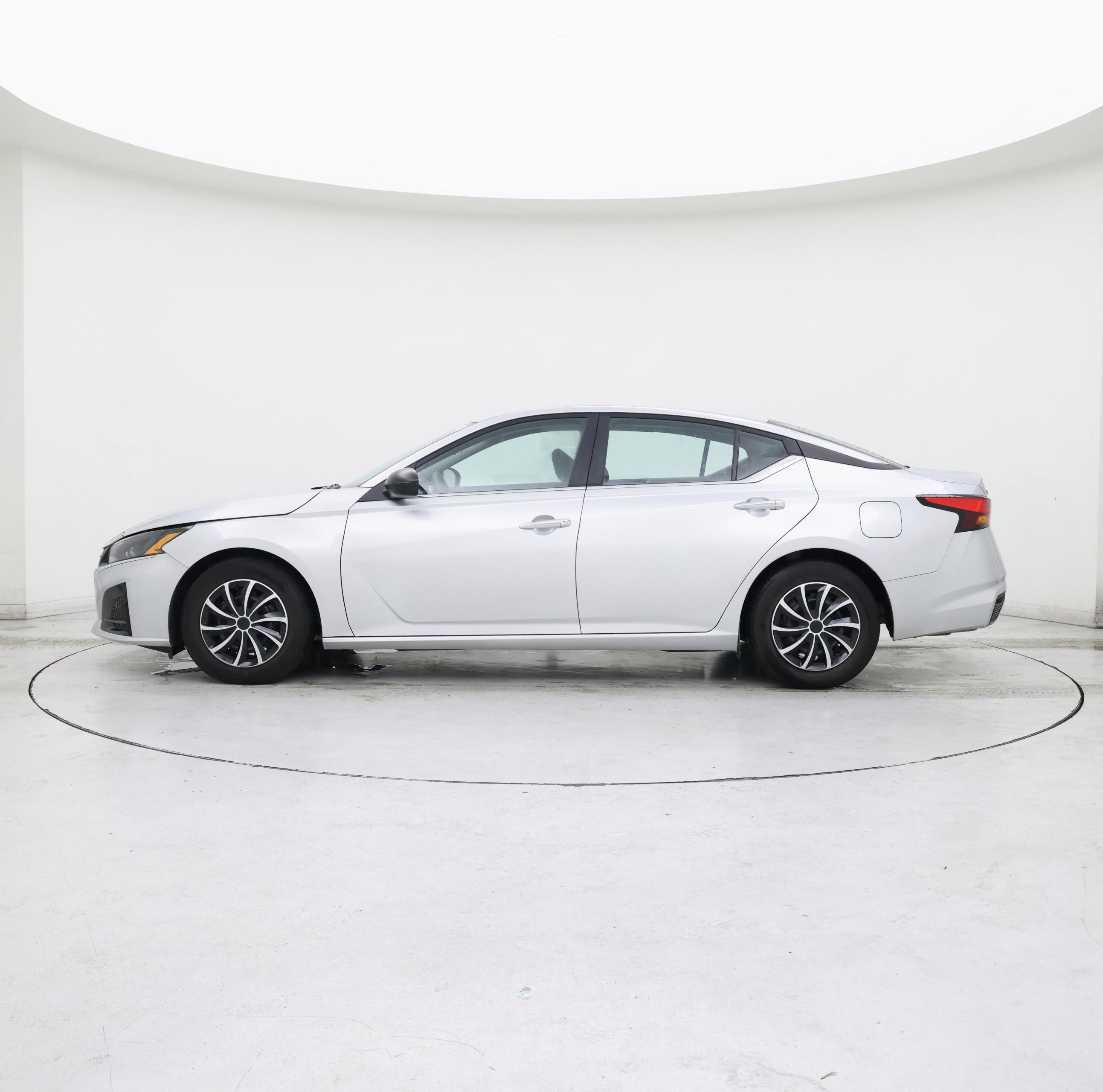 Thumbnail: 2024 Nissan Altima - 3