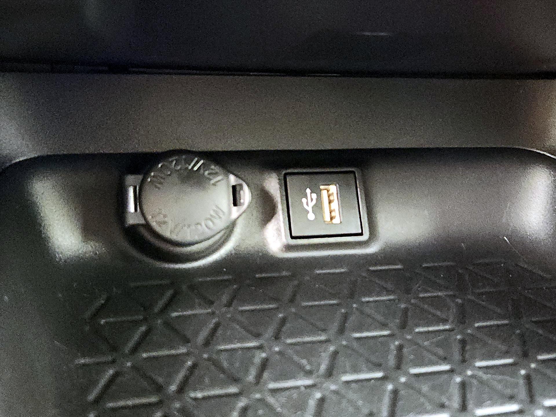 Thumbnail: 2023 Toyota RAV4 - 18