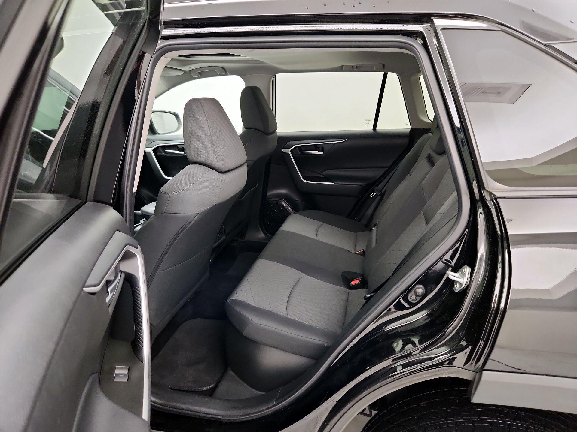 Thumbnail: 2023 Toyota RAV4 - 20